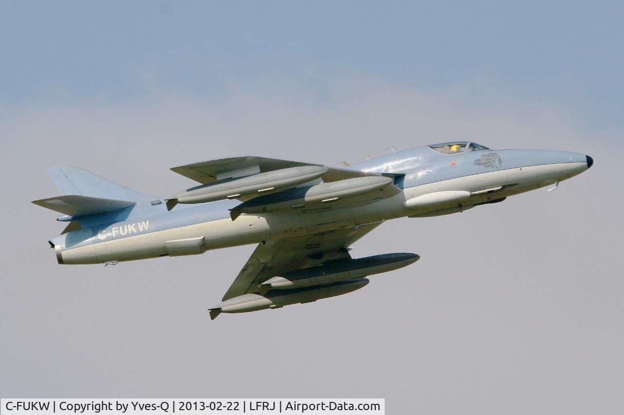 C-FUKW, 1954 Hawker Hunter T.68 C/N HABL-003215&41H-680368, Apache Aviation Operated Hawker Hunter T.68, Take off Rwy 08, Landivisiau Naval Air Base (LFRJ)