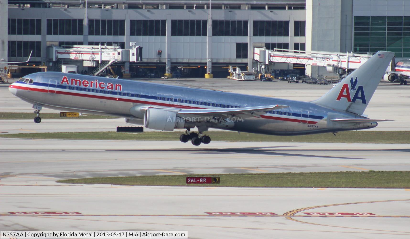 N357AA, 1988 Boeing 767-323 C/N 24038, American 767-300