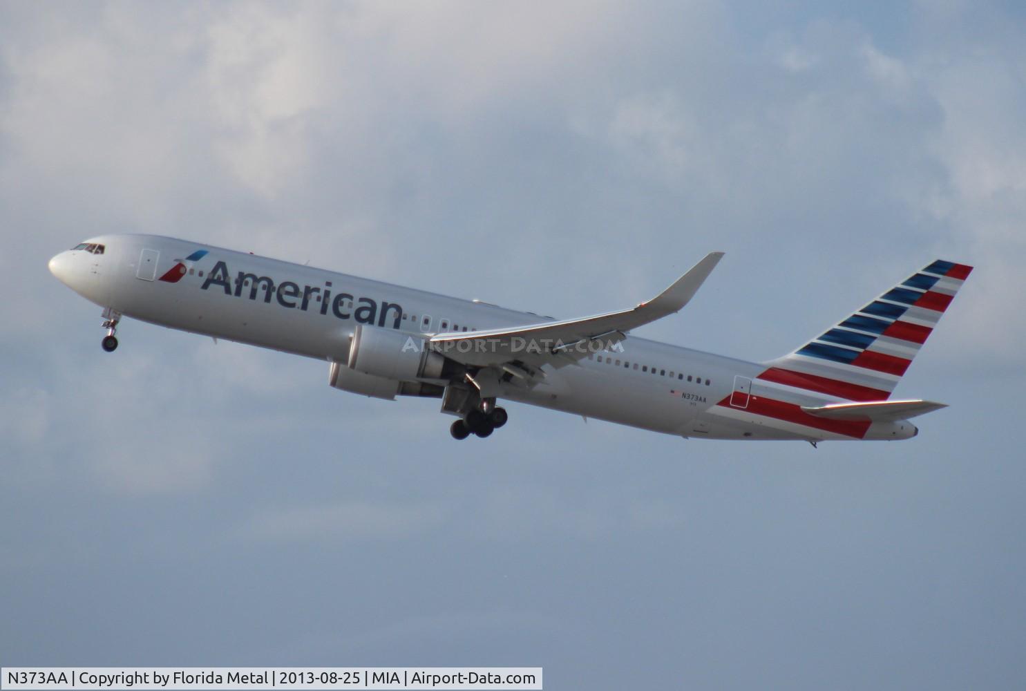 N373AA, 1992 Boeing 767-323 C/N 25200, American 767-300