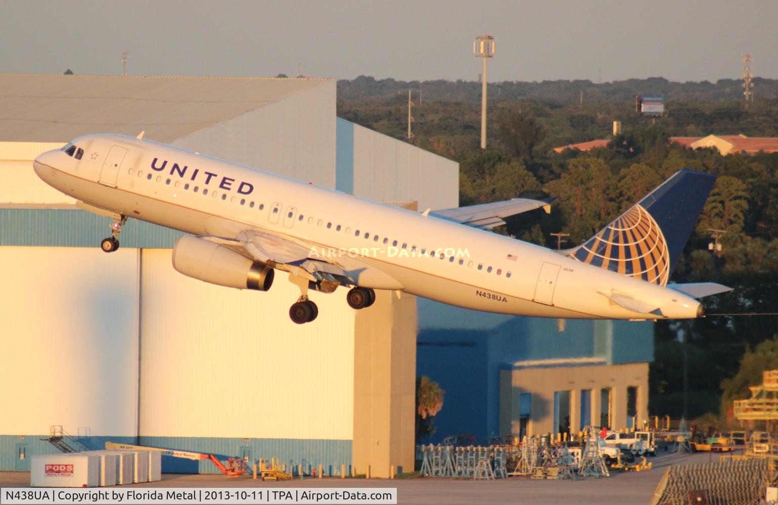 N438UA, 1997 Airbus A320-232 C/N 678, United A320