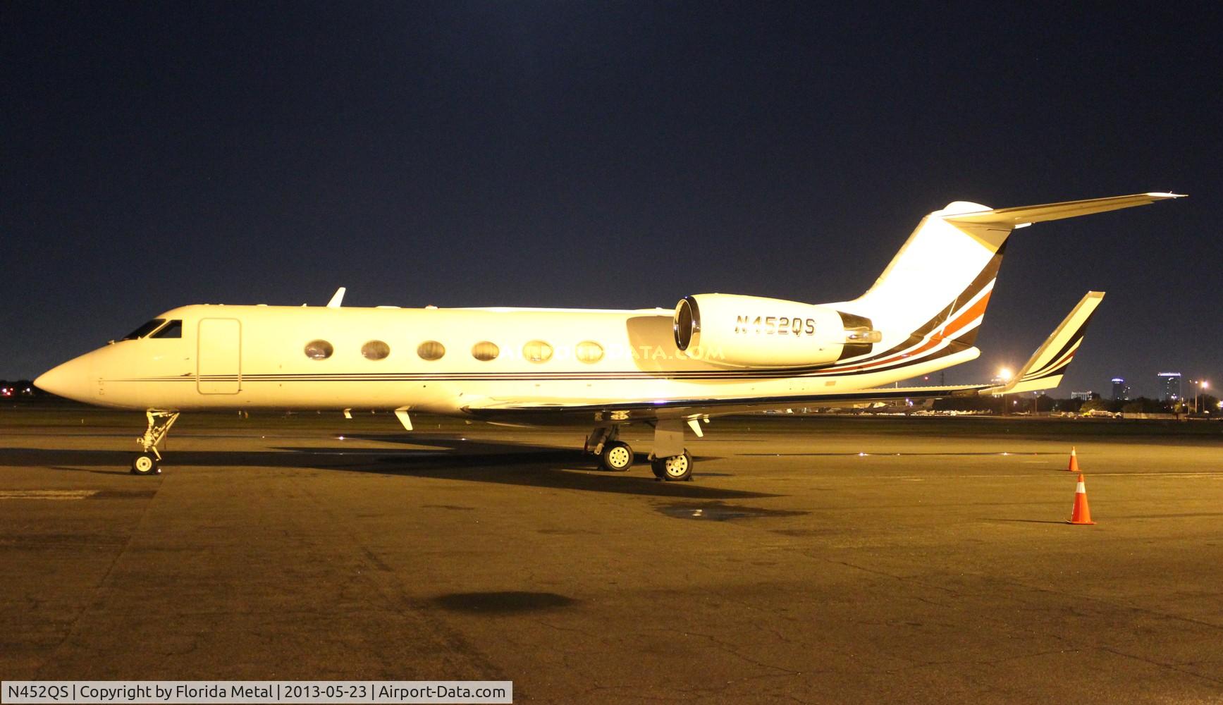 N452QS, 1998 Gulfstream Aerospace G-IV C/N 1352, Net Jets Gulfstream IV