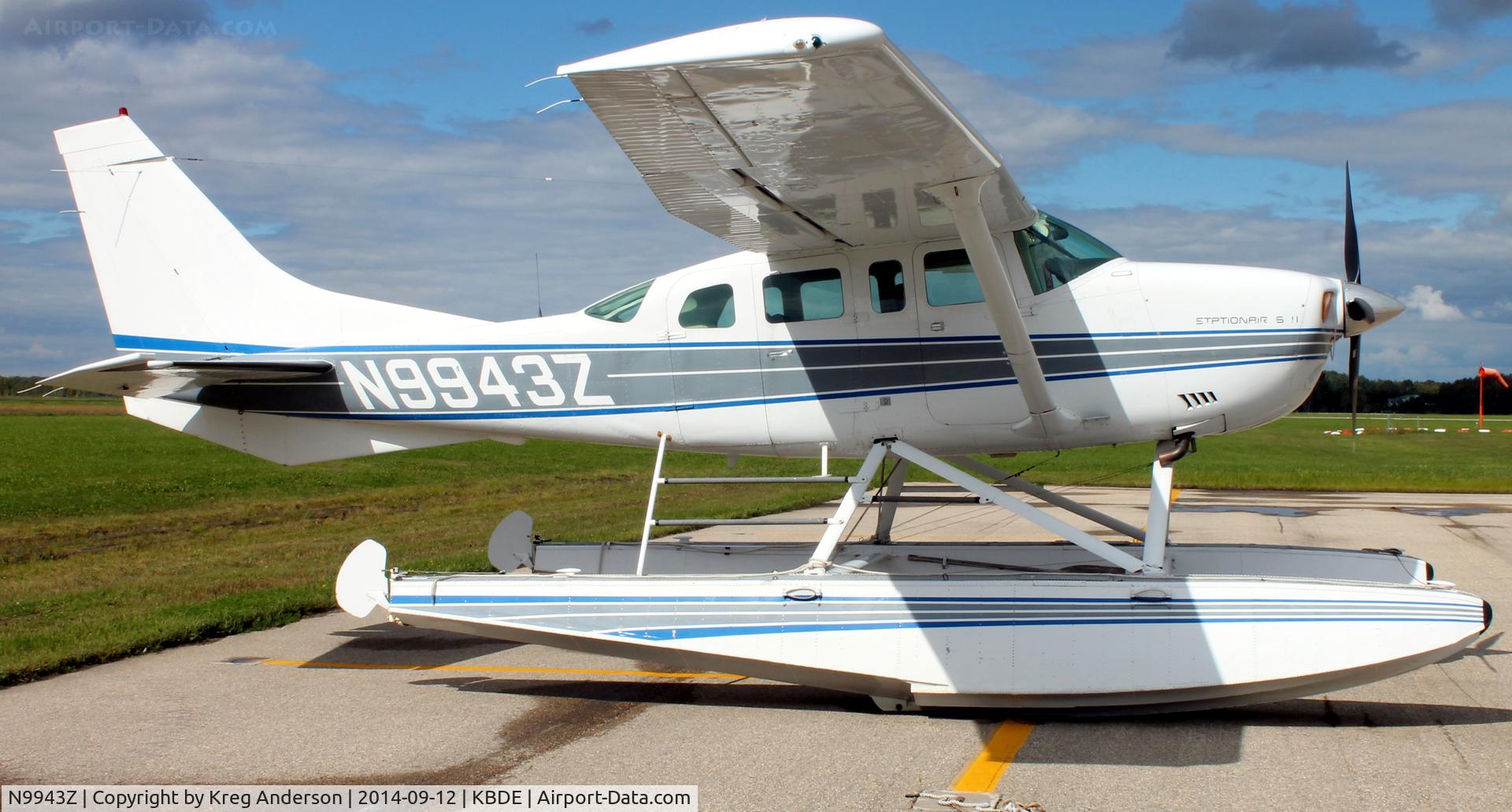 N9943Z, 1983 Cessna U206G Stationair C/N U20606762, Cessna U206G Stationair on the ramp in Baudette, MN.