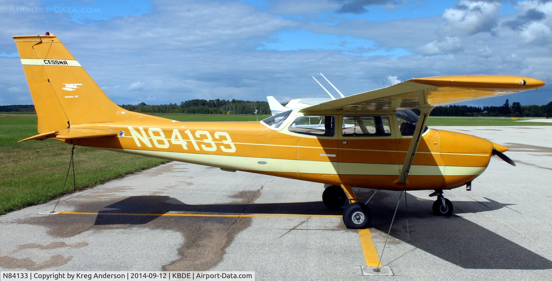 N84133, 1969 Cessna 172K Skyhawk C/N 17258347, Cessna 172K Skyhawk on the ramp in Baudette, MN.