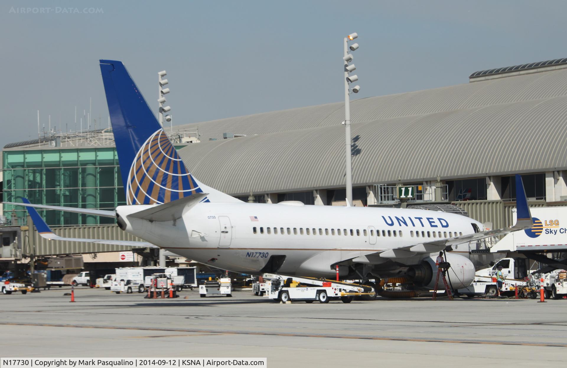 N17730, 1999 Boeing 737-724 C/N 28798, Boeing 737-700