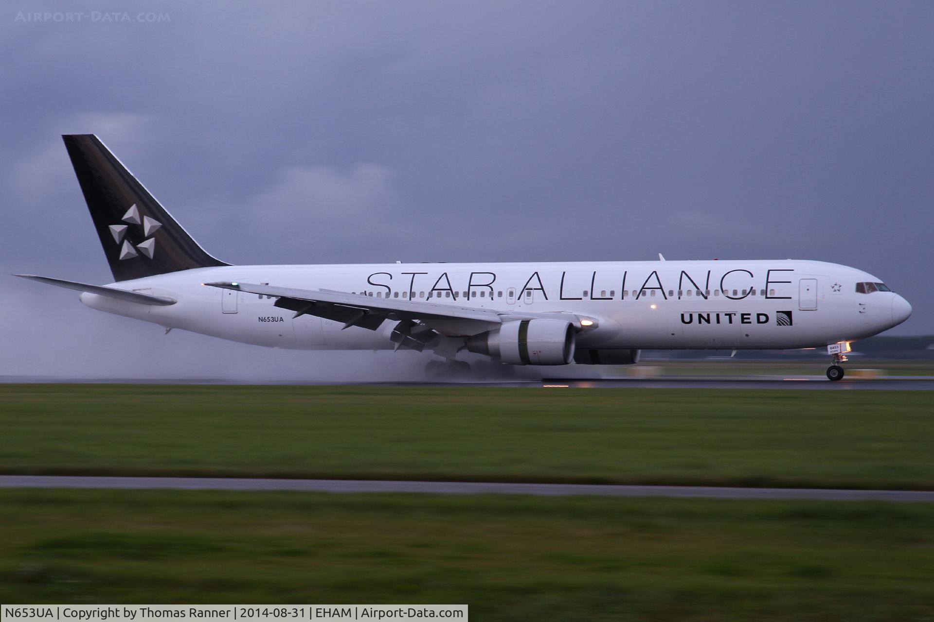 N653UA, 1992 Boeing 767-322 C/N 25391, United B767