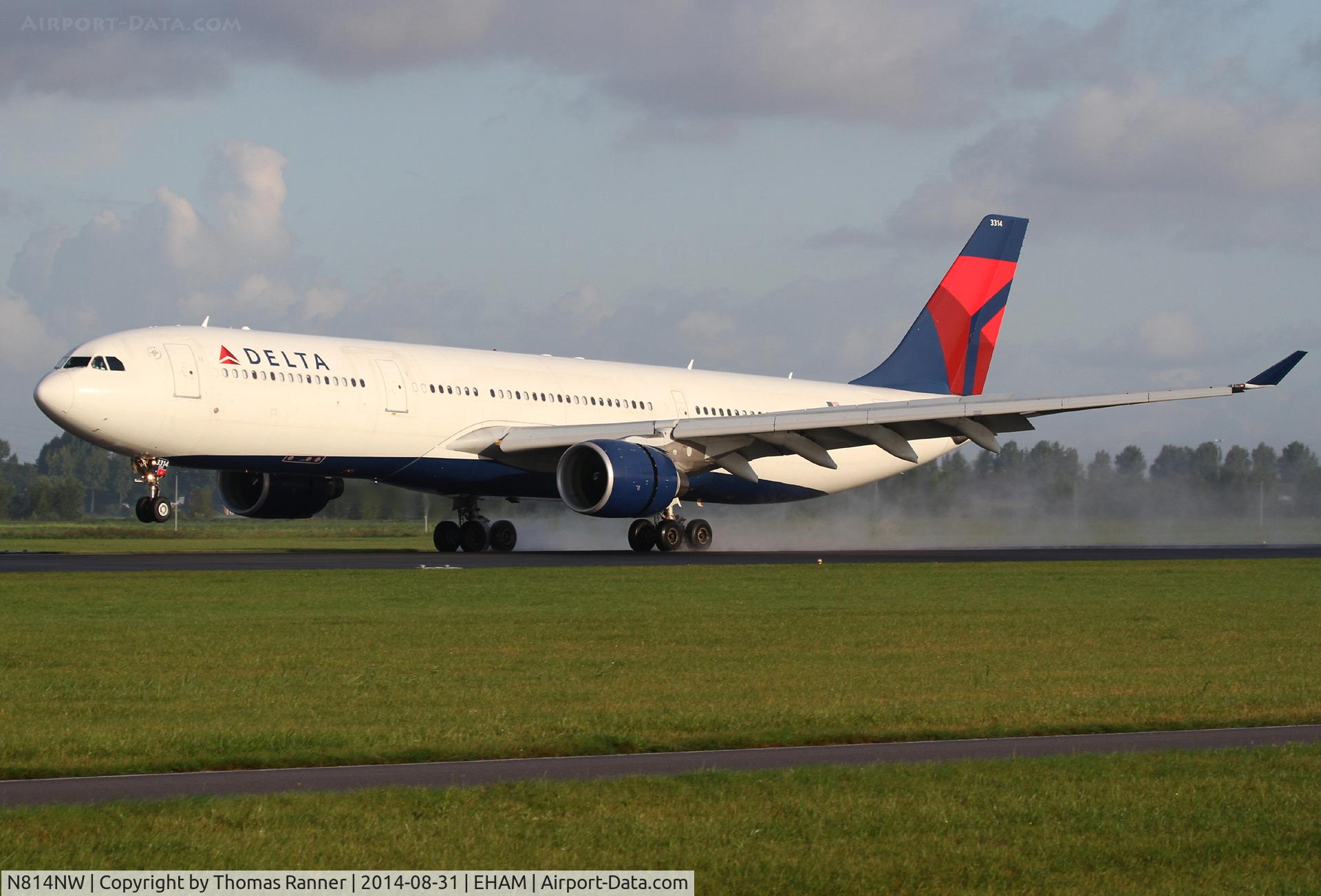N814NW, 2006 Airbus A330-323 C/N 806, Deta A330