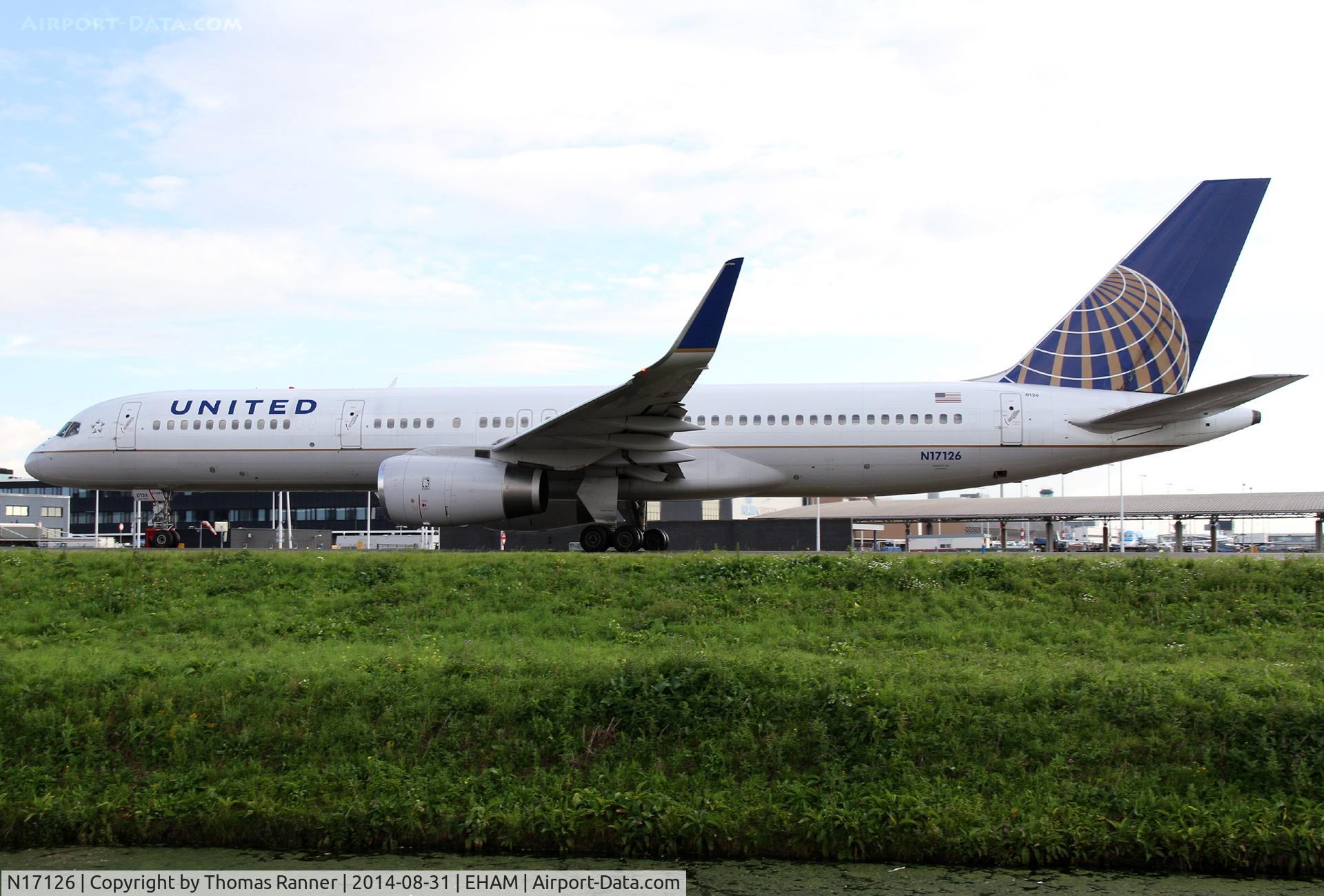 N17126, 1998 Boeing 757-224 C/N 27566, United B757