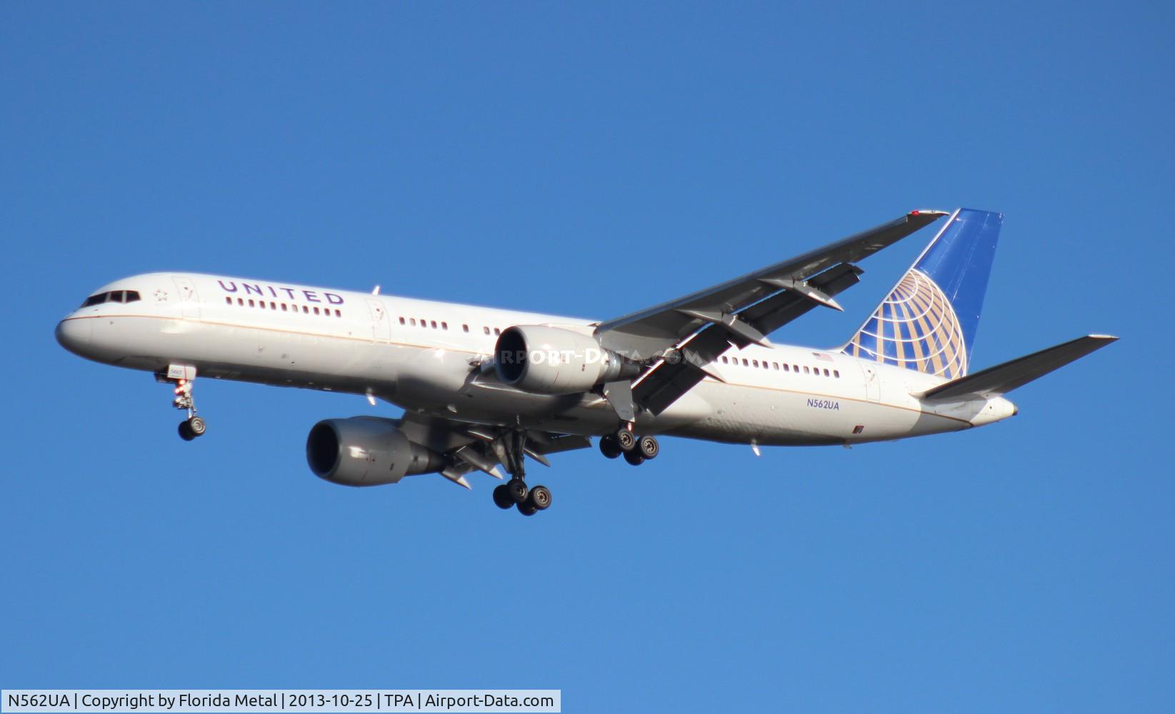 N562UA, 1992 Boeing 757-222 C/N 26664, United 757-200