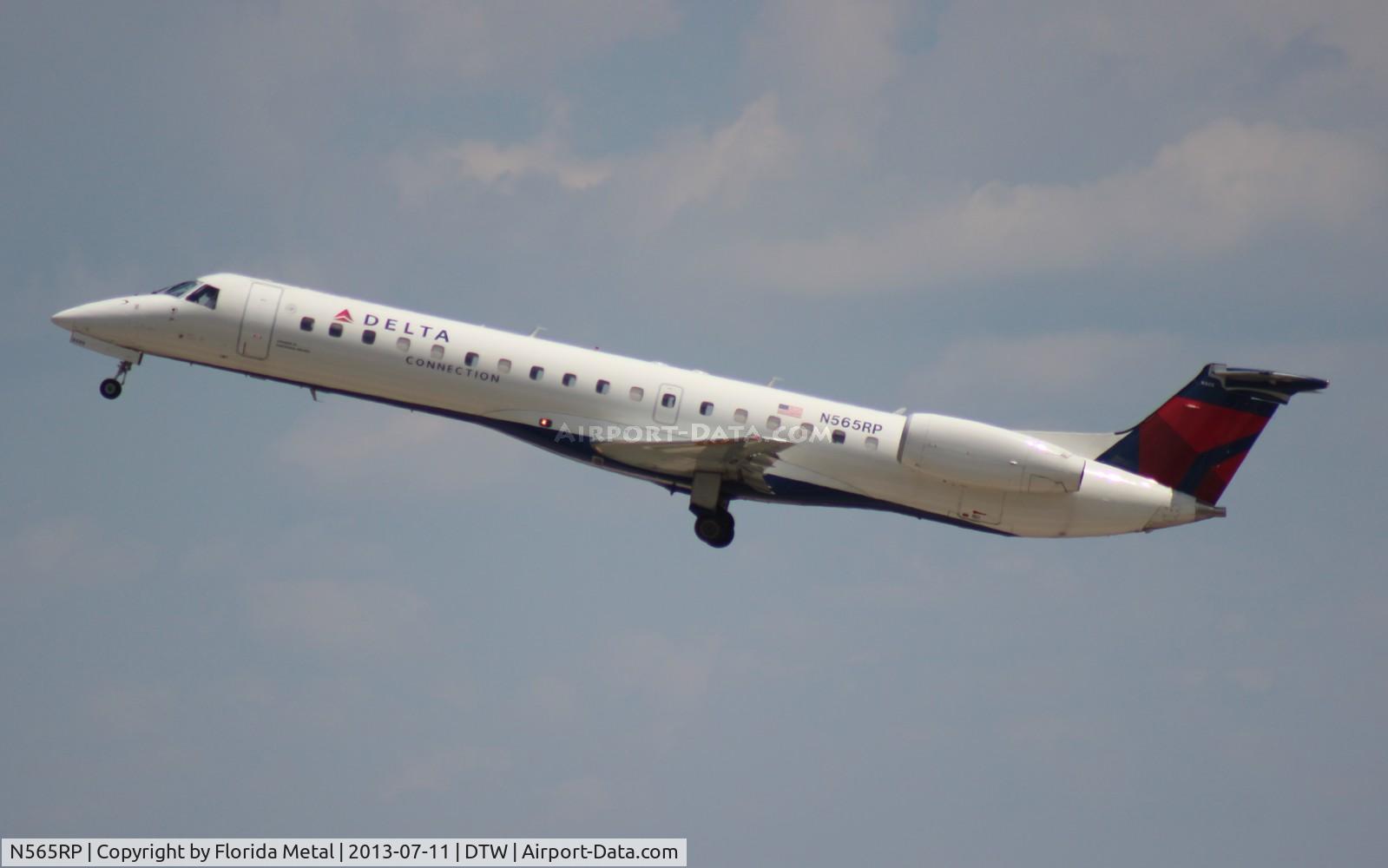 N565RP, 2002 Embraer ERJ-145LR (EMB-145LR) C/N 145679, Delta Connection E145