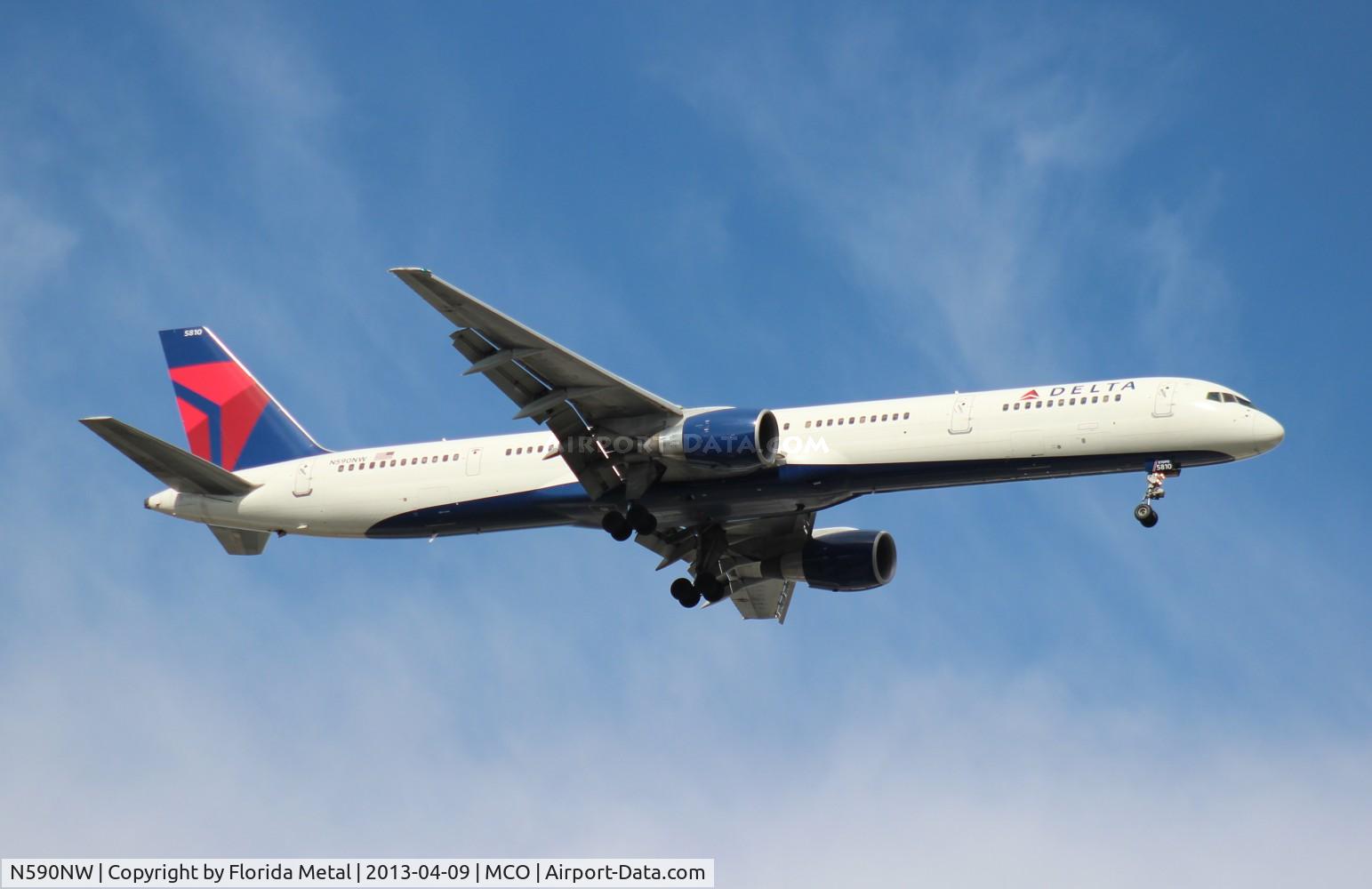 N590NW, 2003 Boeing 757-351 C/N 32990, Delta 757-300