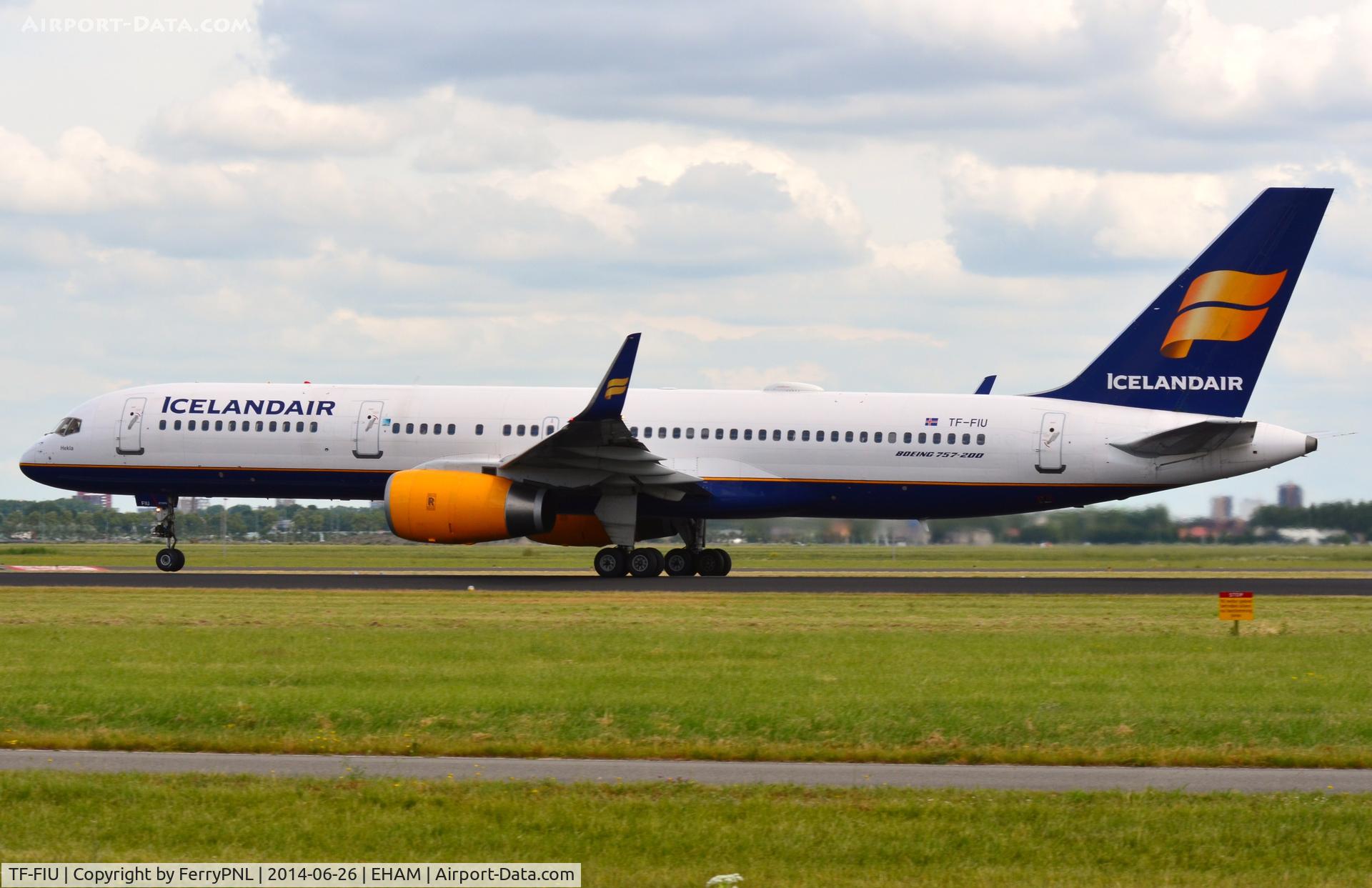 TF-FIU, 1994 Boeing 757-256 C/N 26243, Icelandair B752 taking-off