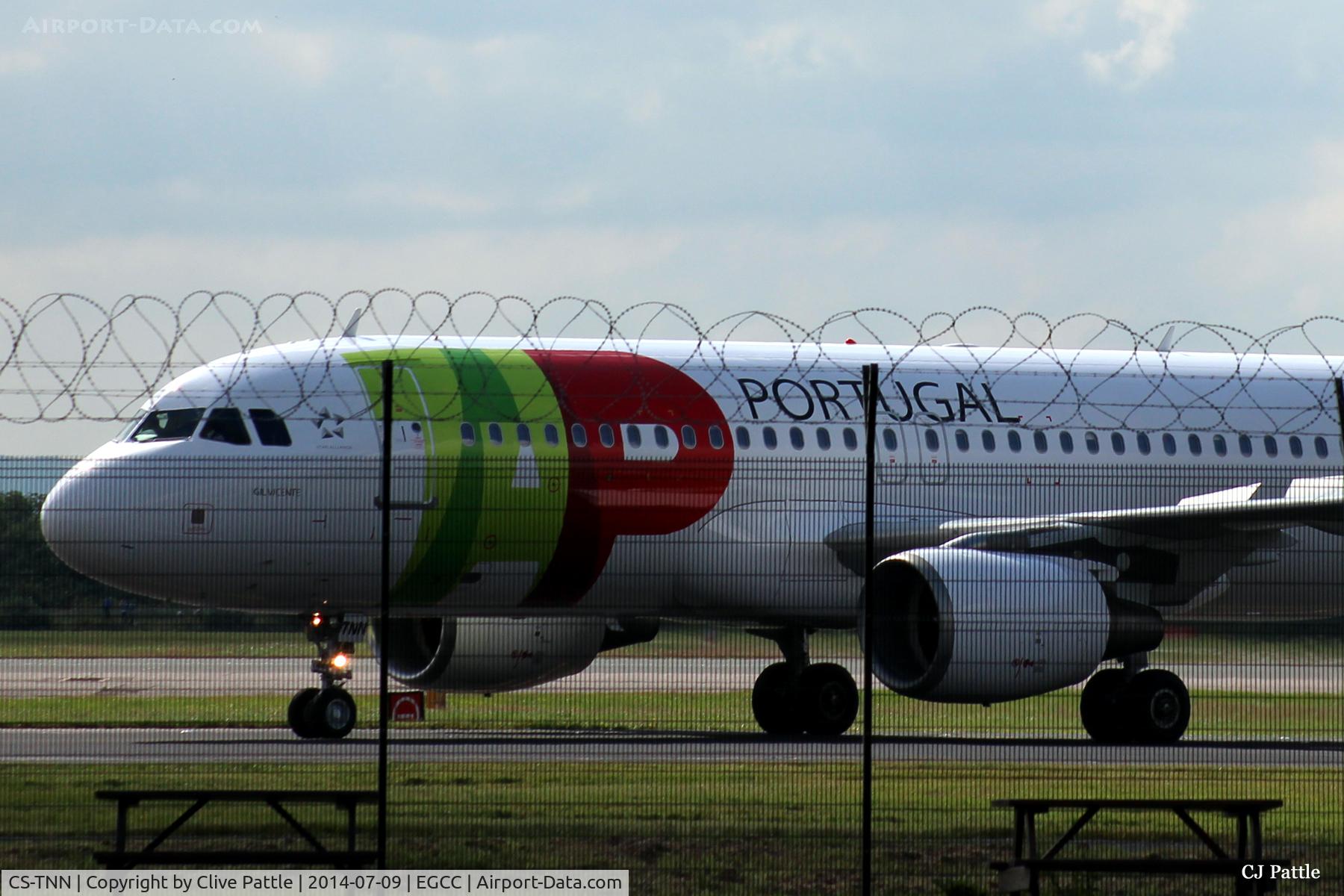 CS-TNN, 2002 Airbus A320-214 C/N 1816, Manchester arrival