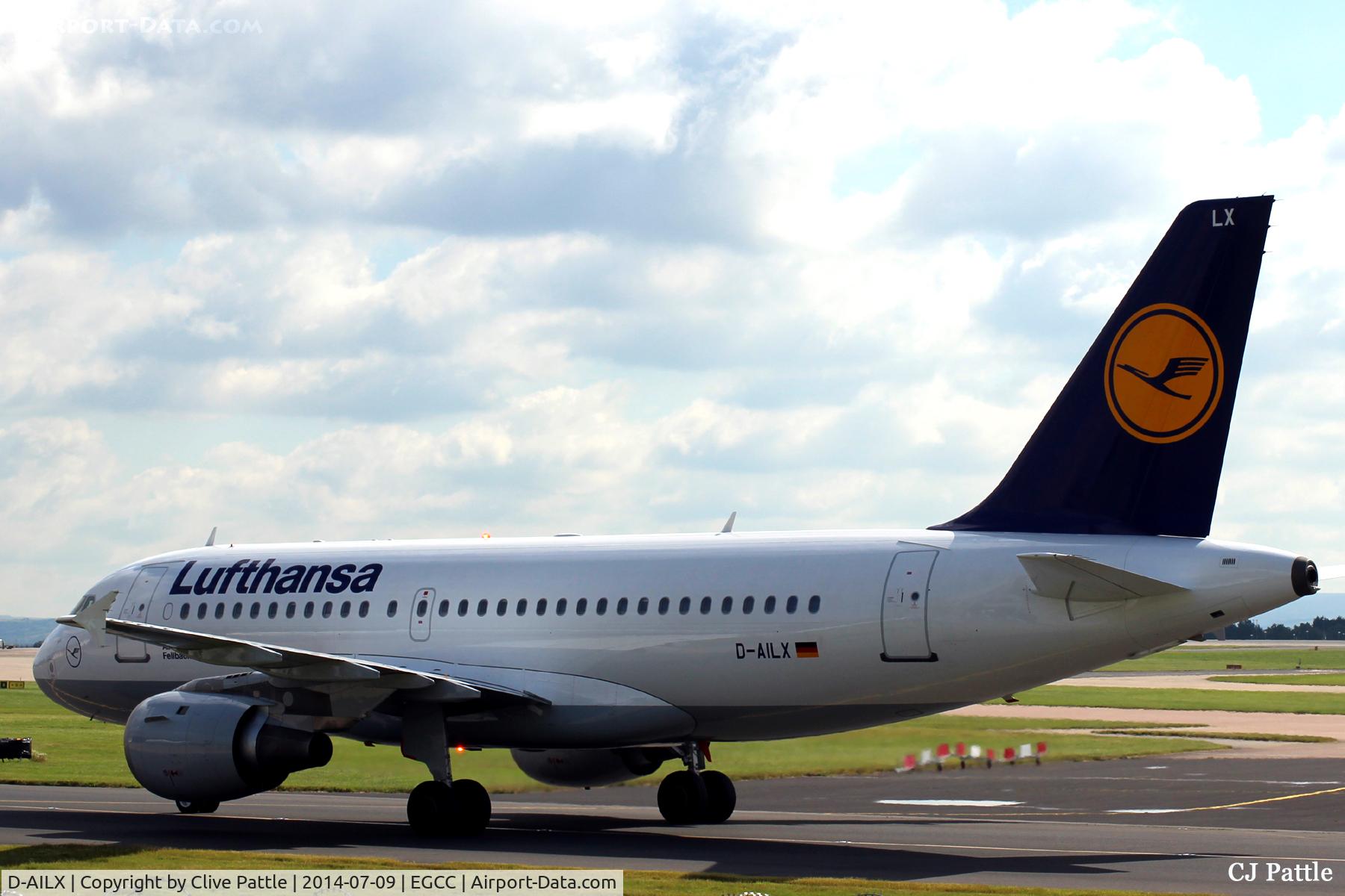 D-AILX, 1998 Airbus A319-114 C/N 860, Taxi to gate