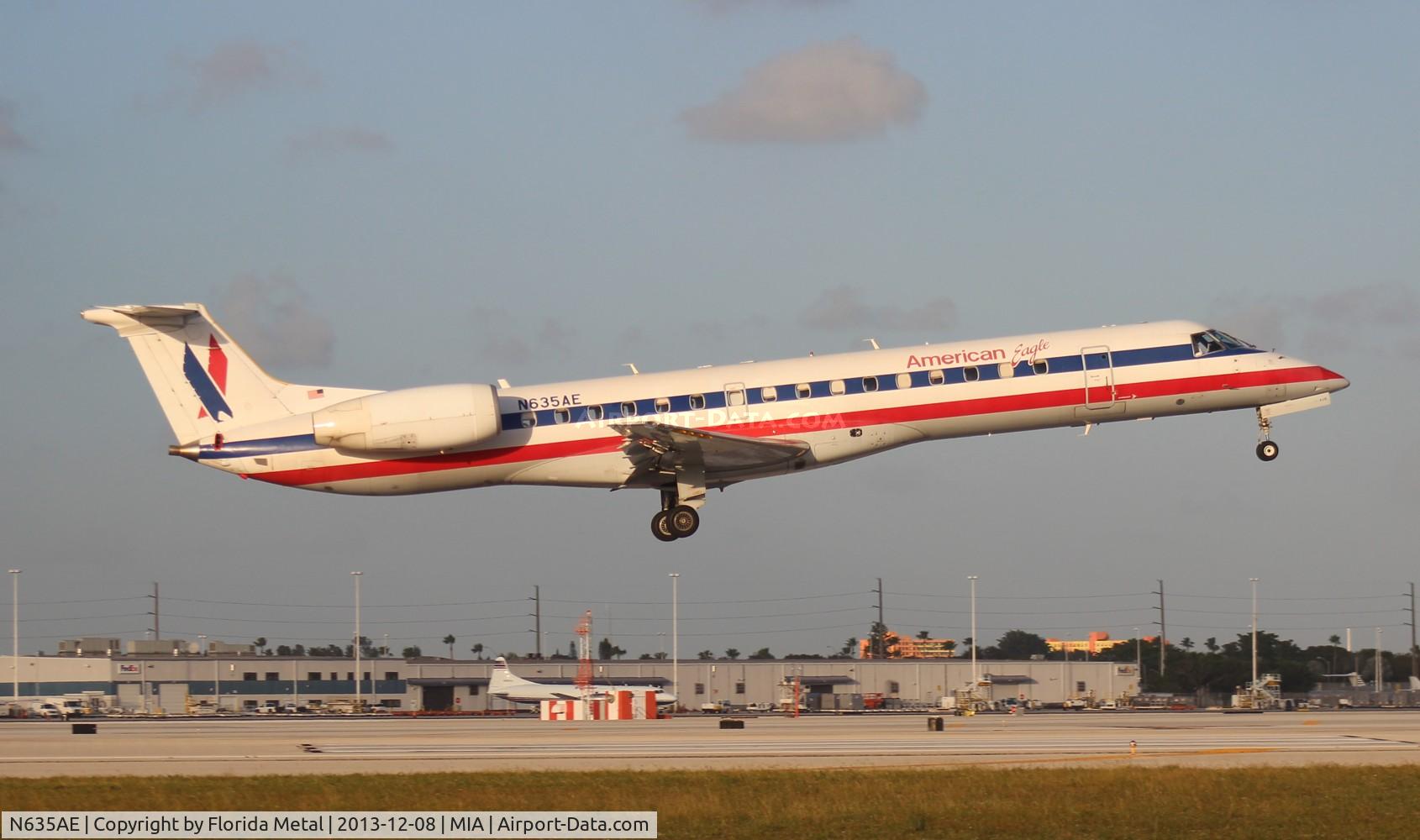 N635AE, 1999 Embraer ERJ-145LR (EMB-145LR) C/N 145158, American Eagle E145
