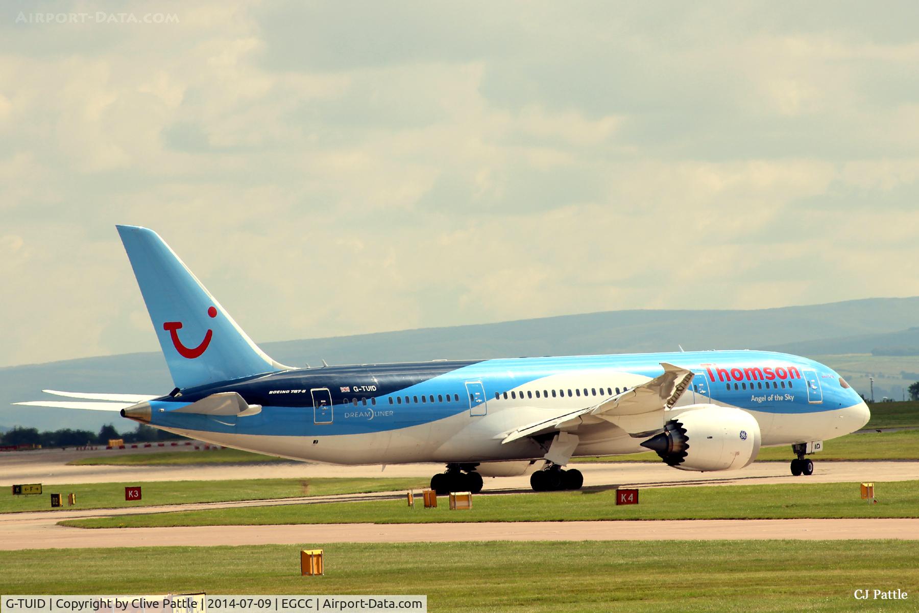 G-TUID, 2013 Boeing 787-8 Dreamliner C/N 36424, Taxi in the sunshine