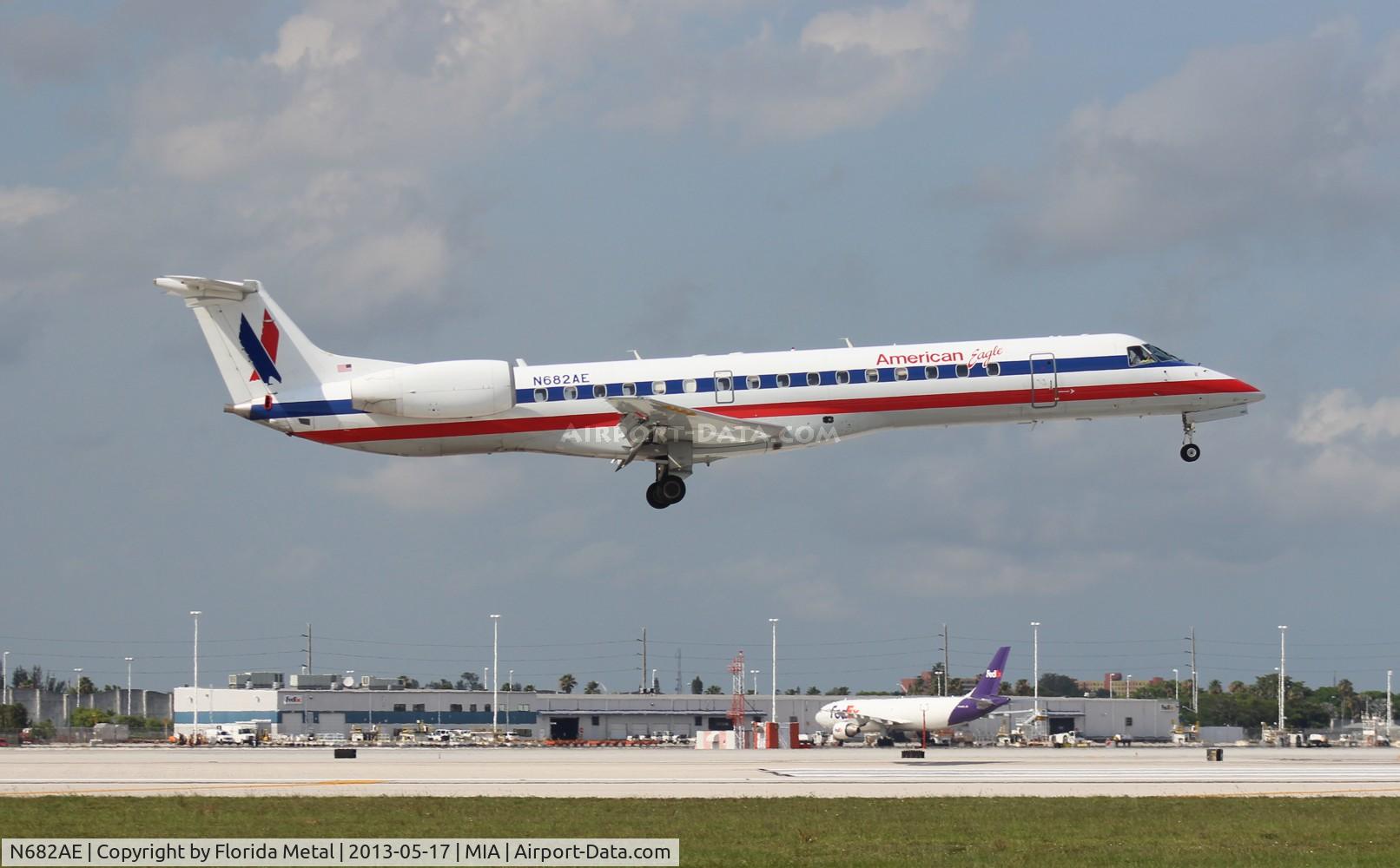 N682AE, 2004 Embraer ERJ-145LR (EMB-145LR) C/N 14500826, American Eagle E145LR
