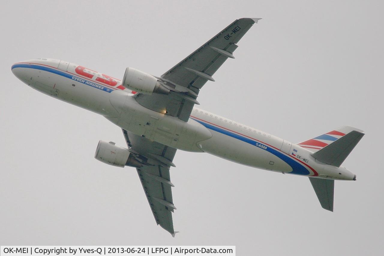 OK-MEI, 2007 Airbus A320-214 C/N 3060, Airbus A320-214, Take off rwy 27L, Roissy Charles De Gaulle Airport (LFPG-CDG)