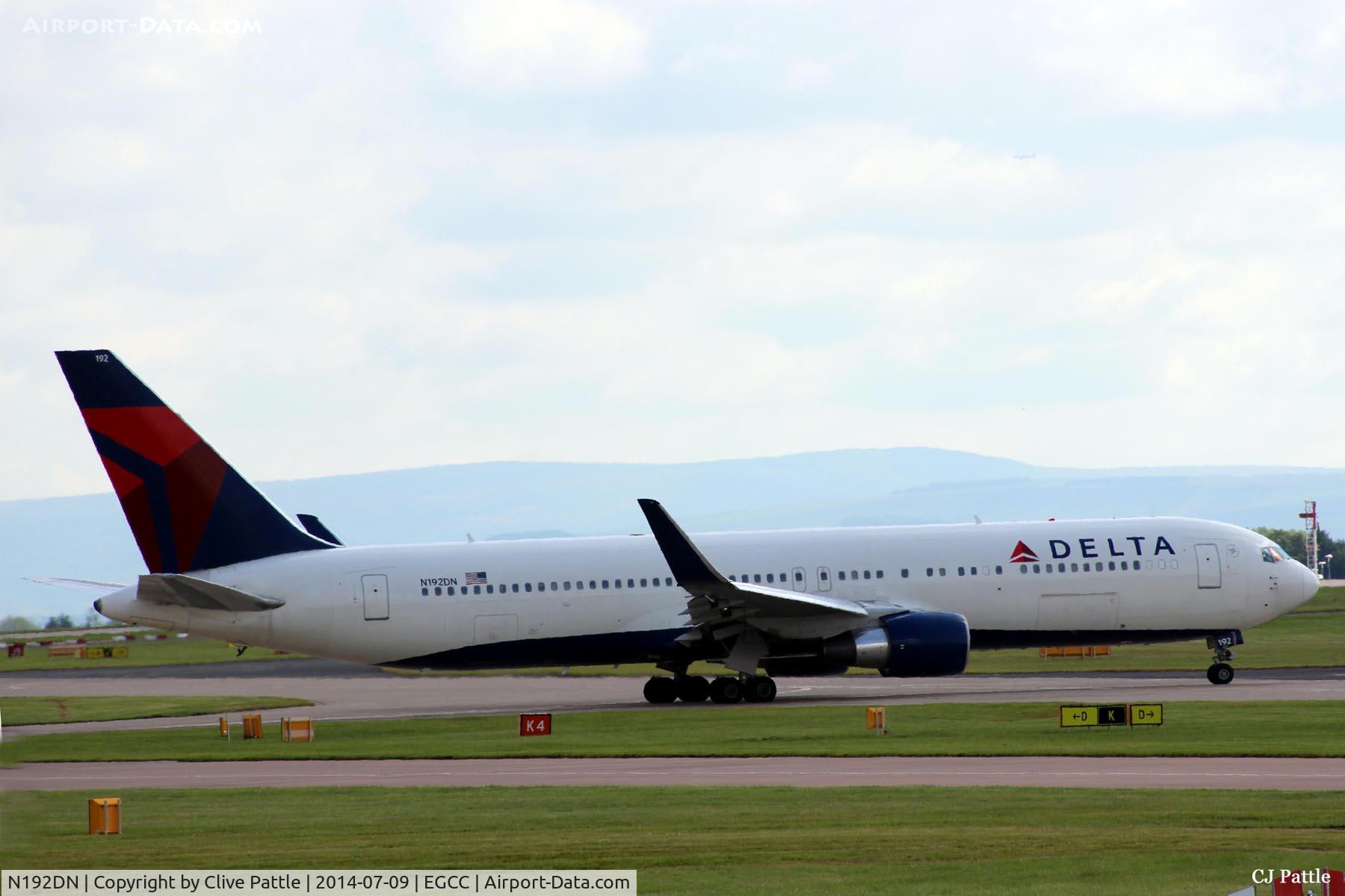 N192DN, 1997 Boeing 767-332 C/N 28449, Manchester Action