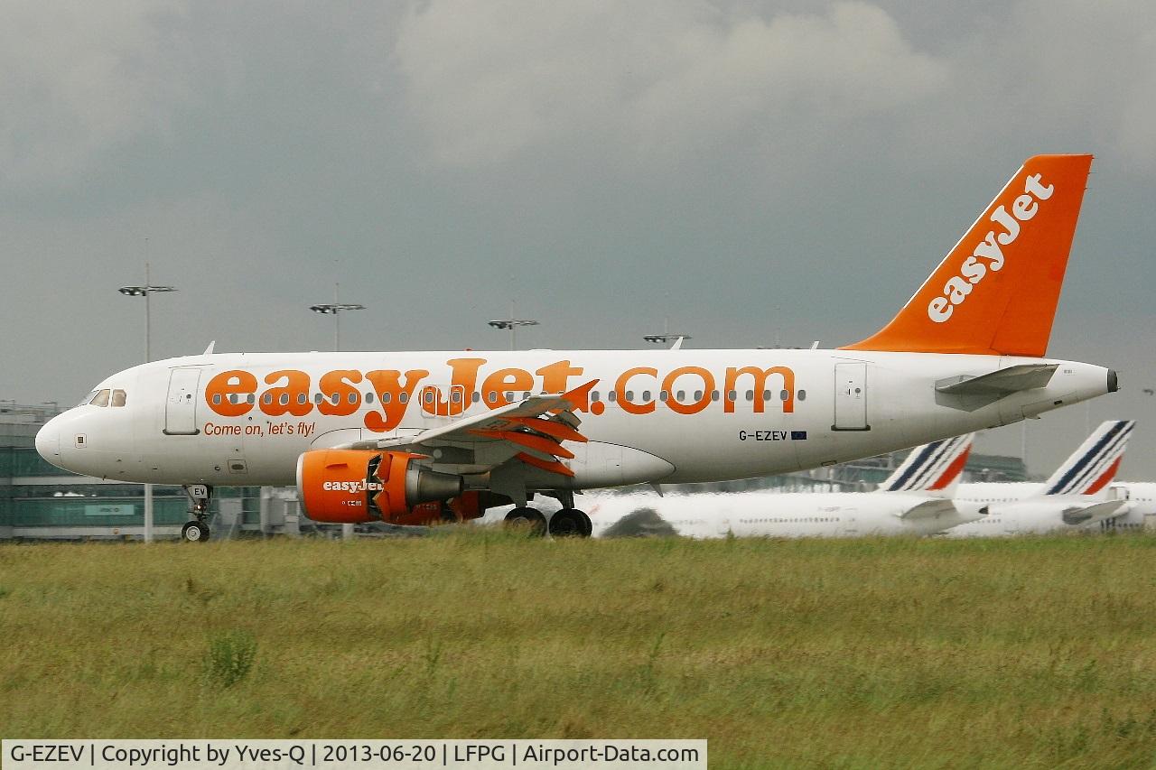 G-EZEV, 2004 Airbus A319-111 C/N 2289, Airbus A319-111, Reverse thrust landing Rwy 26L, Roissy Charles De Gaulle Airport (LFPG-CDG)