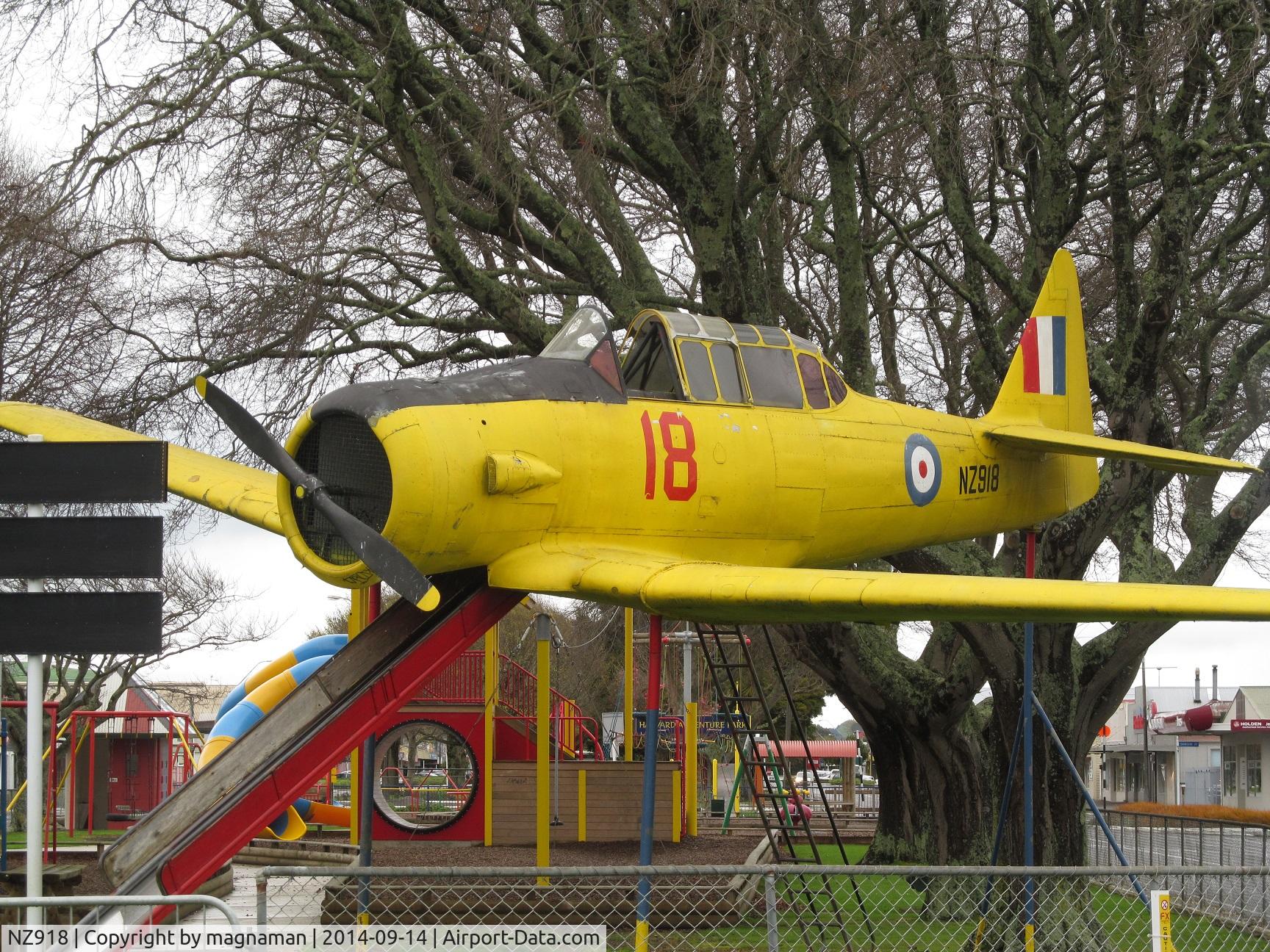 NZ918, North American AT-6 Harvard II C/N 66-2711, one hell of a fun slide