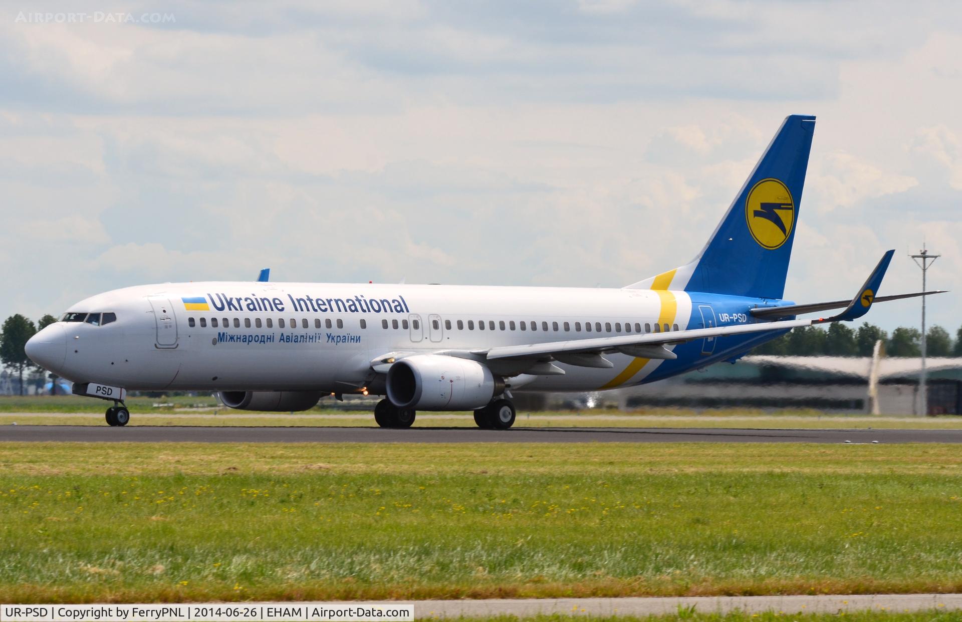 UR-PSD, 2010 Boeing 737-8HX C/N 29686, UKR B738 departing