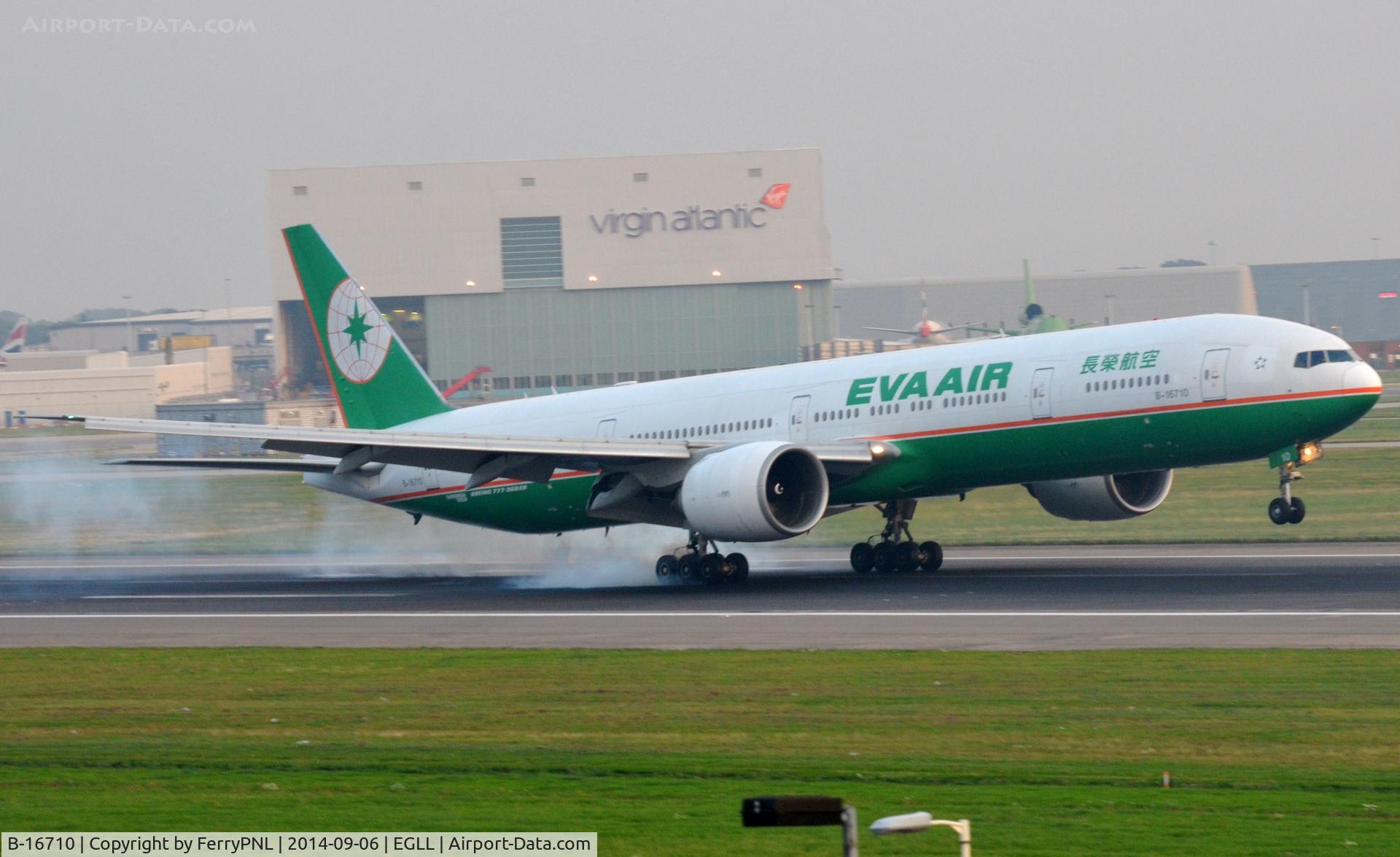 B-16710, 2008 Boeing 777-35E/ER C/N 32641/707, EVA B773 touching-down