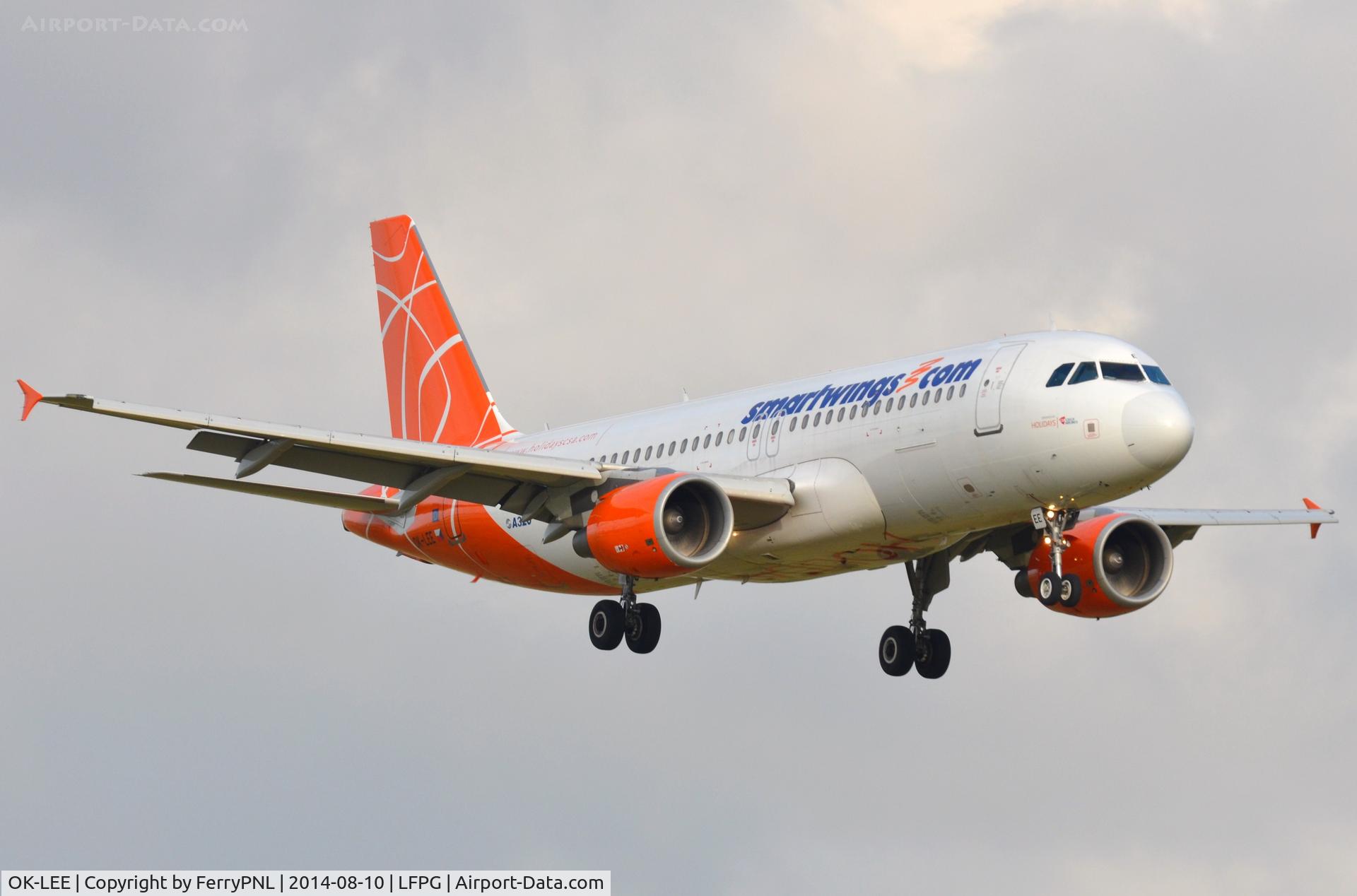 OK-LEE, 2006 Airbus A320-214 C/N 2719, Smartwings A320 approaching CDG