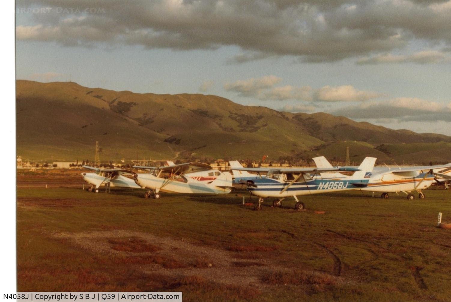 N4058J, 1966 Cessna 150G C/N 15065358, 58J with 93E and 78E at the fremont airport,Ca in 1985. Mission Peak seen in the distance was loved by glider pilots for its ridge lift.