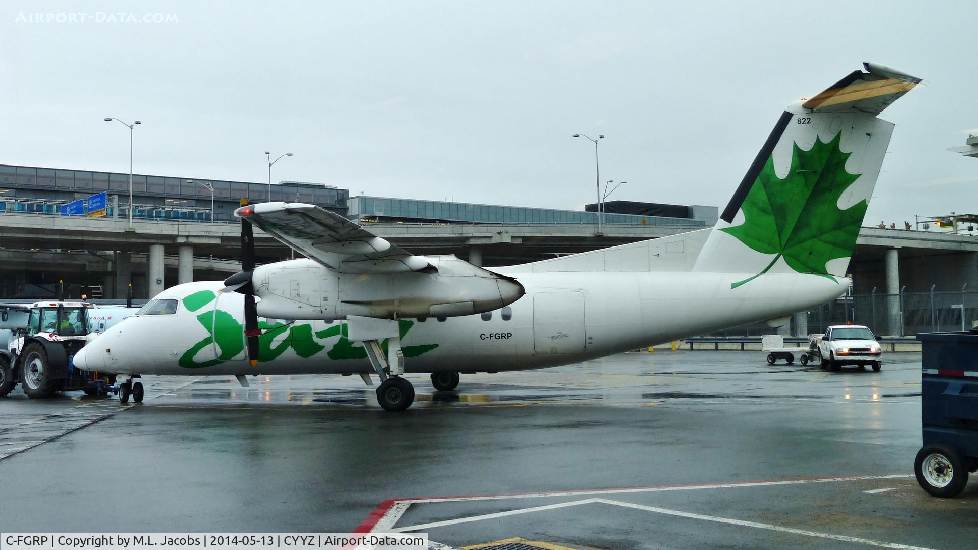 C-FGRP, 1990 De Havilland Canada DHC-8-102 Dash 8 C/N 207, Air Canada Jazz Dash 8 just arrived.
