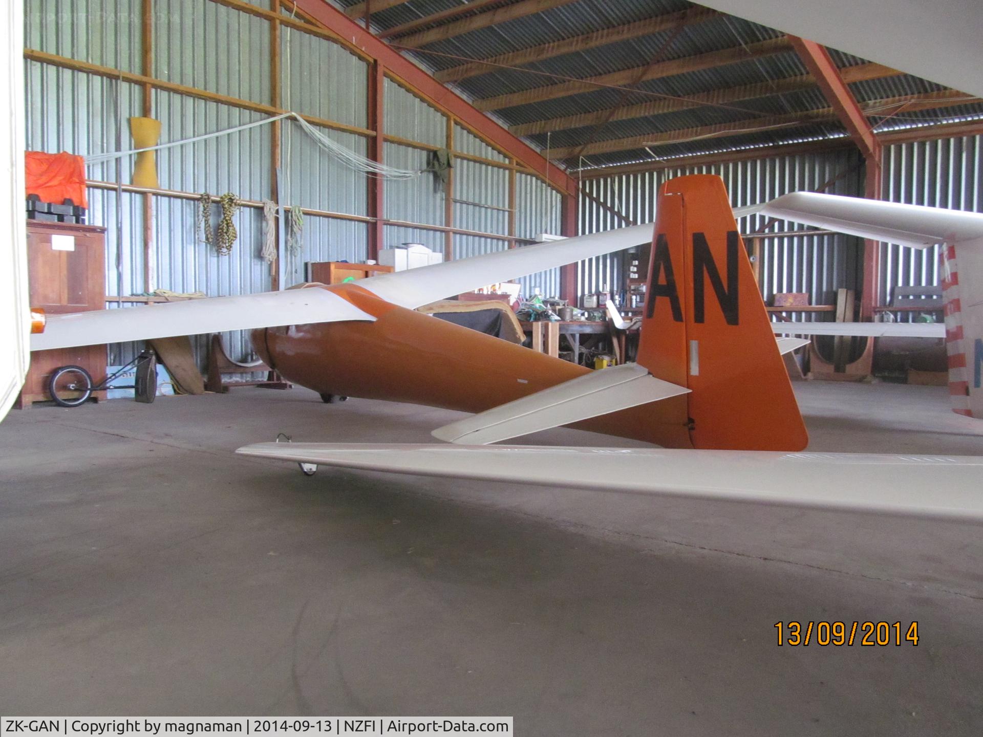 ZK-GAN, Schleicher Ka-6CR Rhonsegler C/N 911, in club hangar at fielding