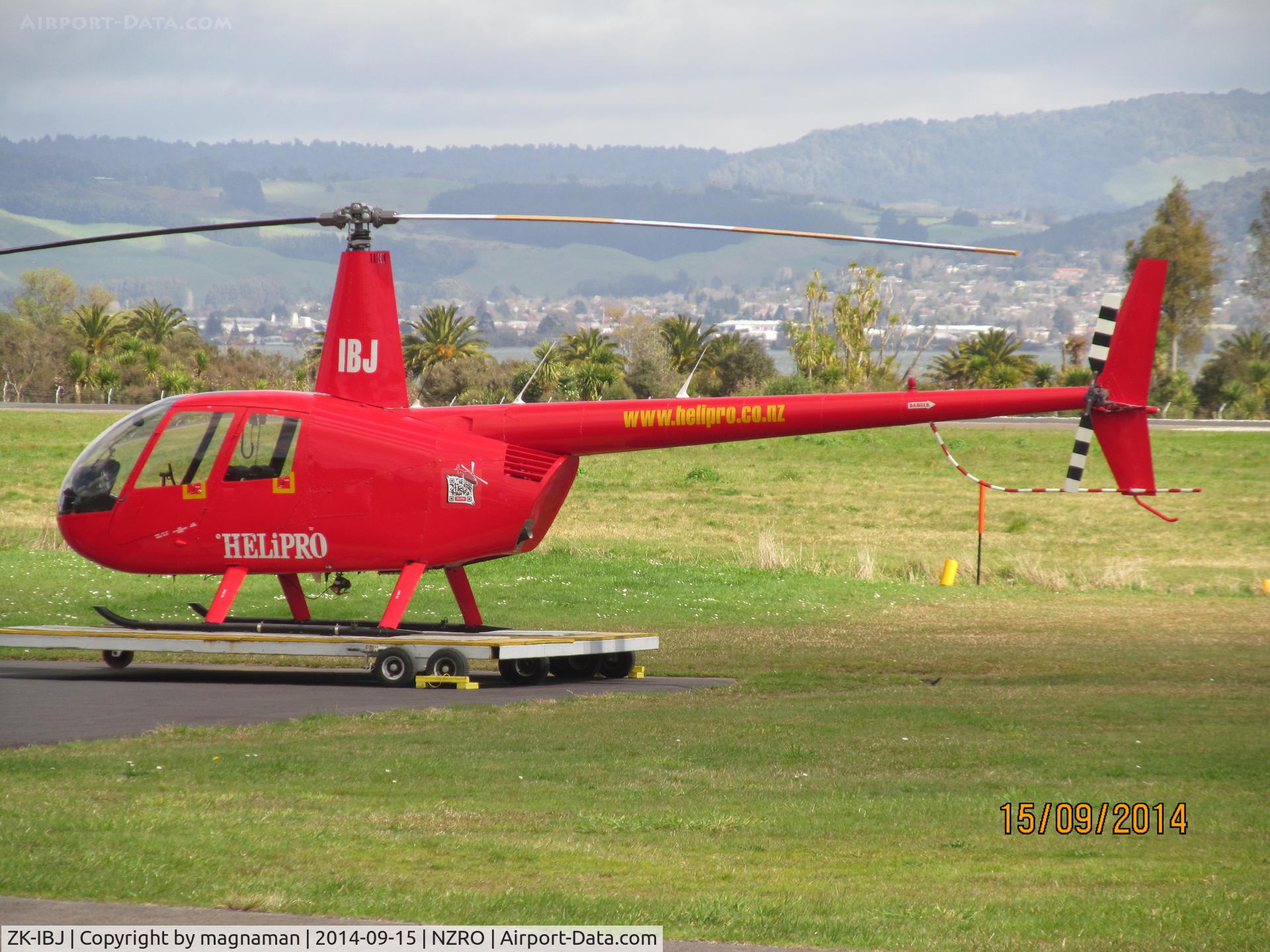 ZK-IBJ, Robinson R44 C/N 1008, Nice and red