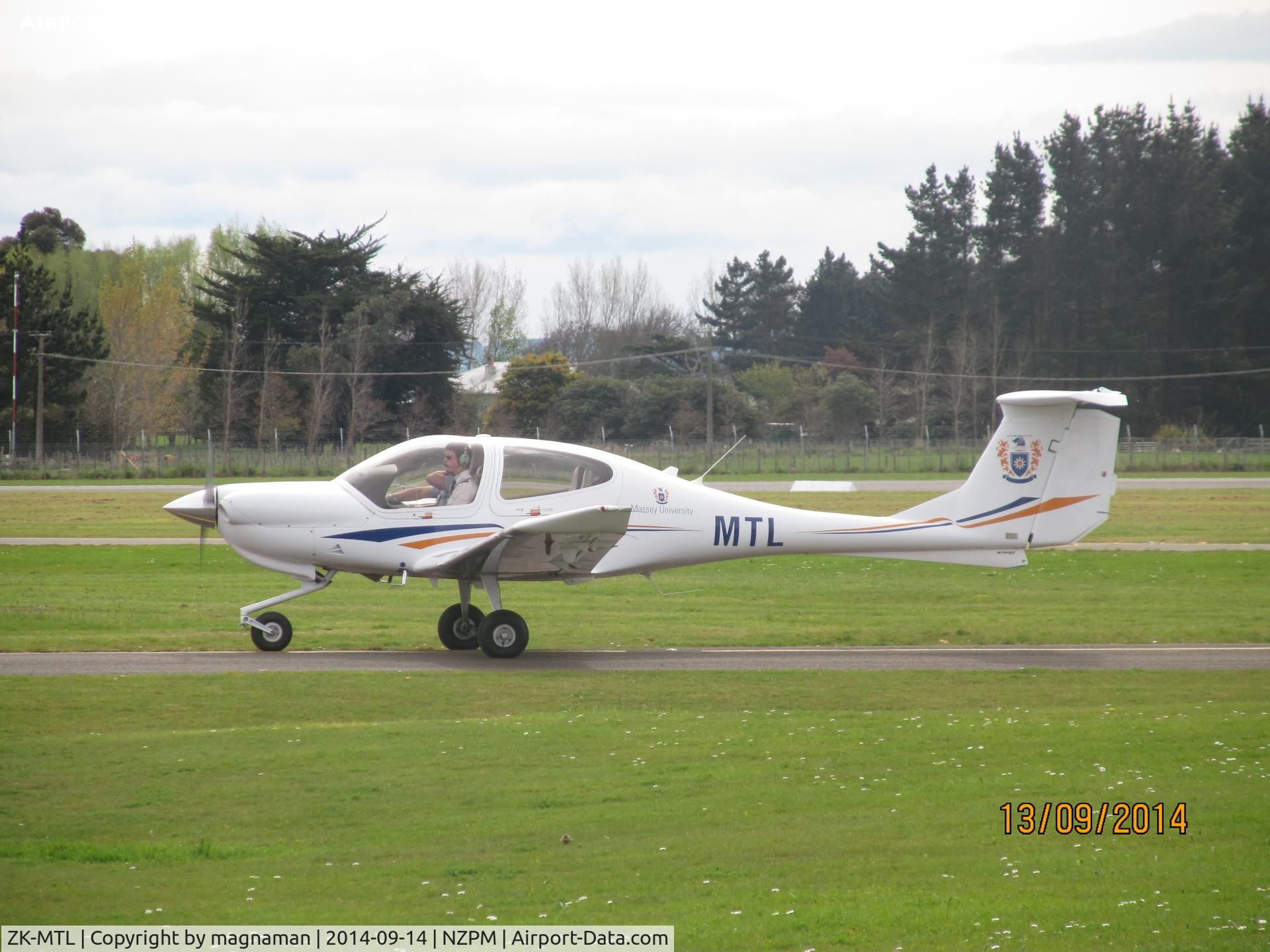 ZK-MTL, Diamond DA-40 Diamond Star C/N 40.1028, just landed