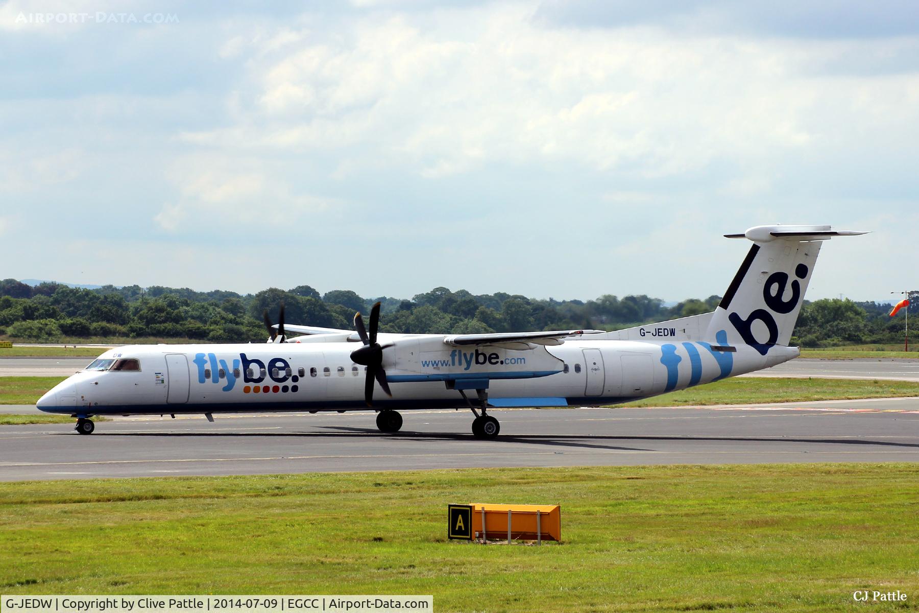 G-JEDW, 2004 De Havilland Canada DHC-8-402Q Dash 8 C/N 4093, Taxi to the gate