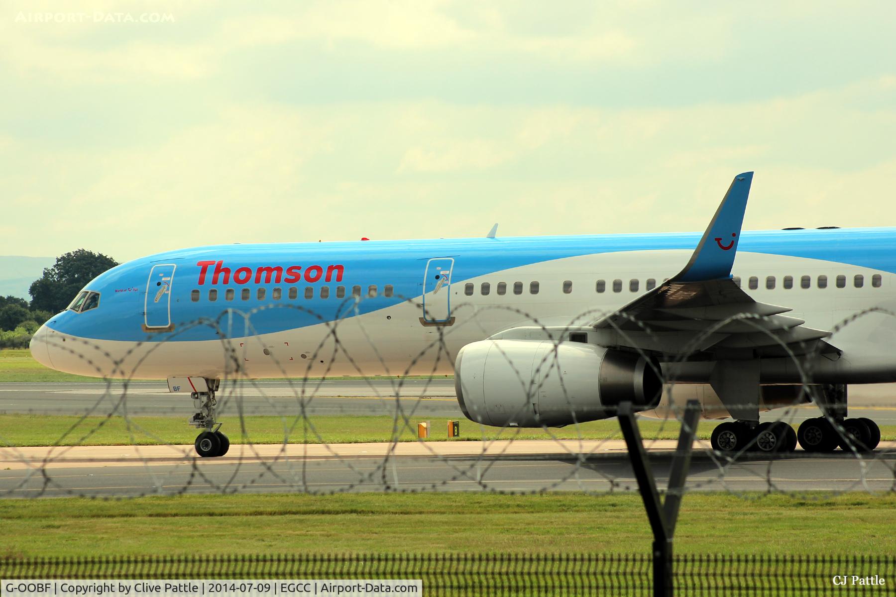 G-OOBF, 2004 Boeing 757-28A C/N 33101, Taxi to gates at EGCC