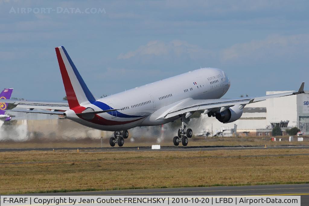 F-RARF, 1999 Airbus A330-223 C/N 240, Cotam 001 take off 05