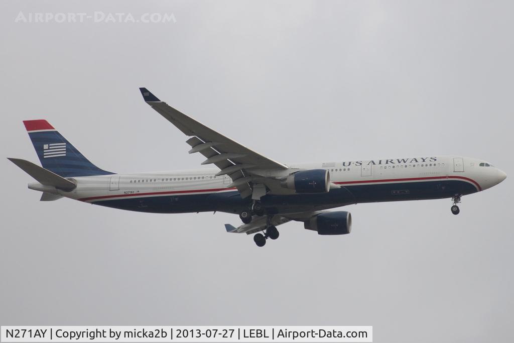 N271AY, 2000 Airbus A330-323 C/N 0323, Landing