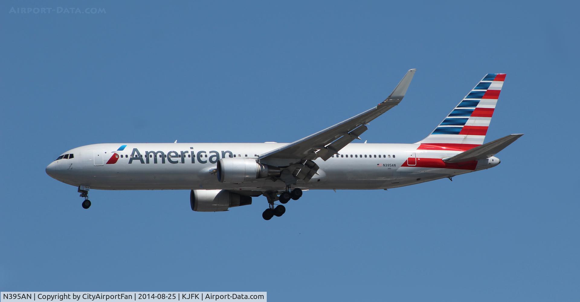 N395AN, 1998 Boeing 767-323 C/N 29432, American Airlines B767-300