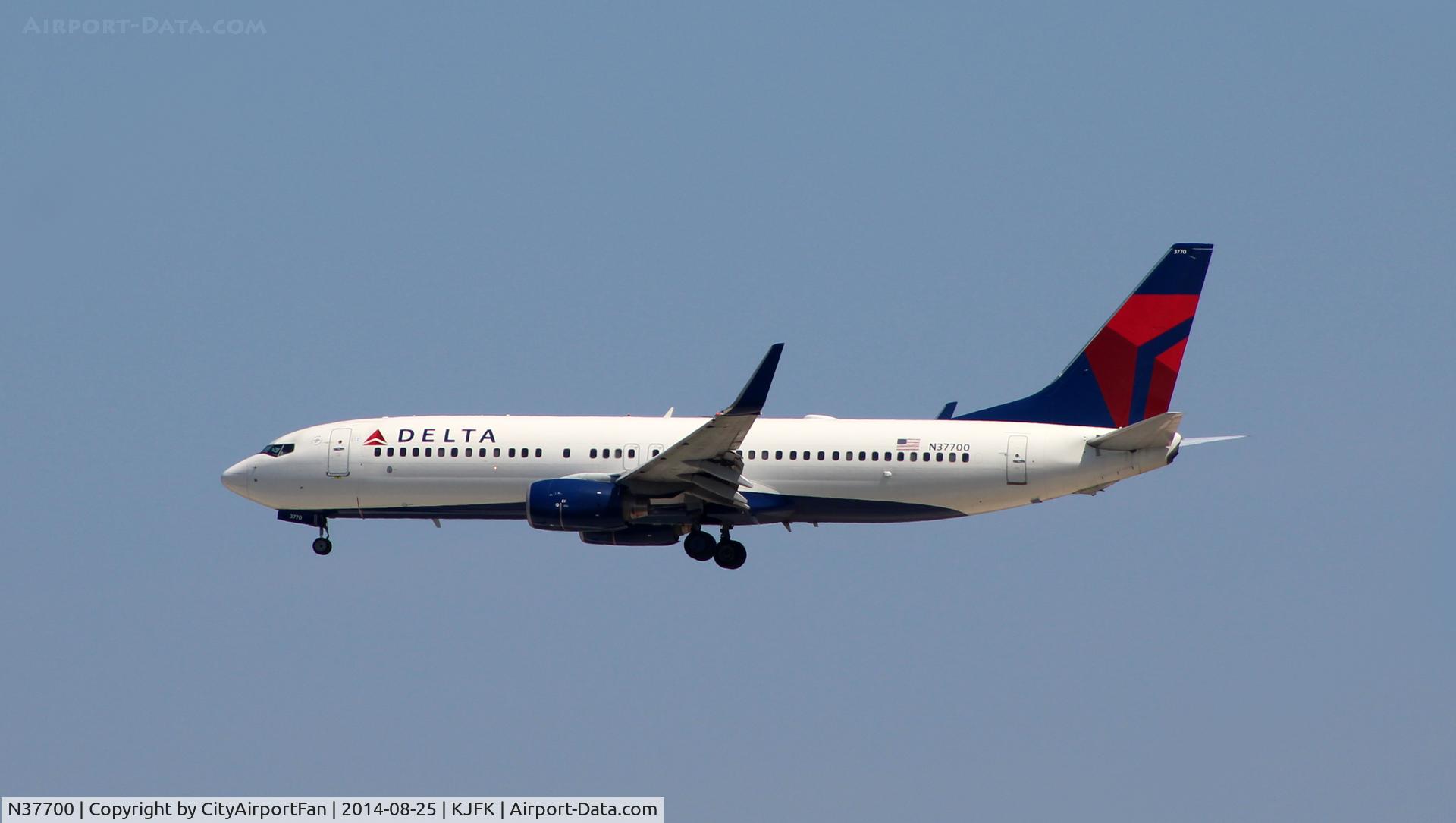 N37700, 2002 Boeing 737-832 C/N 29631, Delta Airlines B737-800