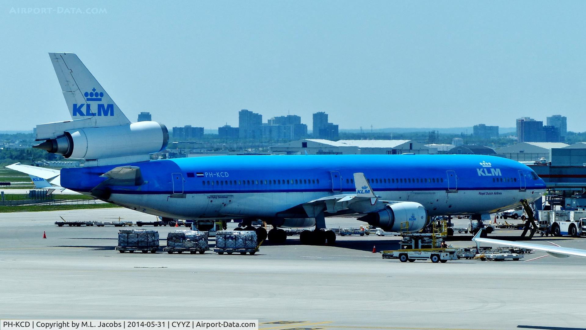 PH-KCD, 1994 McDonnell Douglas MD-11 C/N 48558, KLM MD-11 at the gate.
