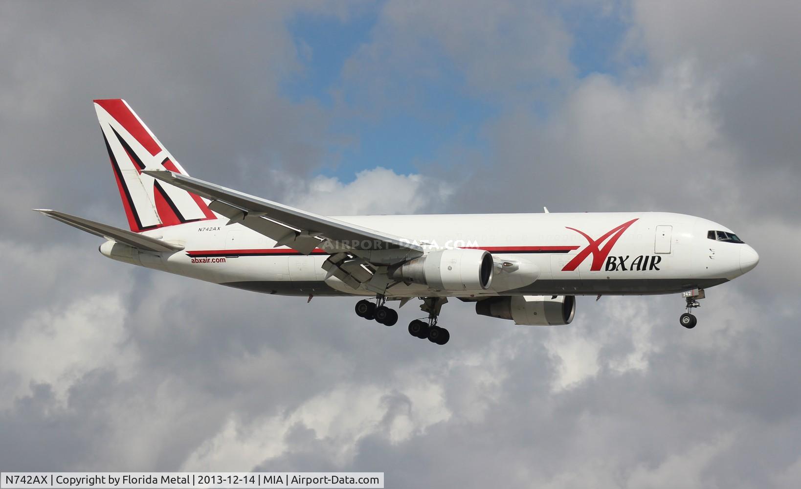 N742AX, 1983 Boeing 767-232 C/N 22217, ABX 767-200