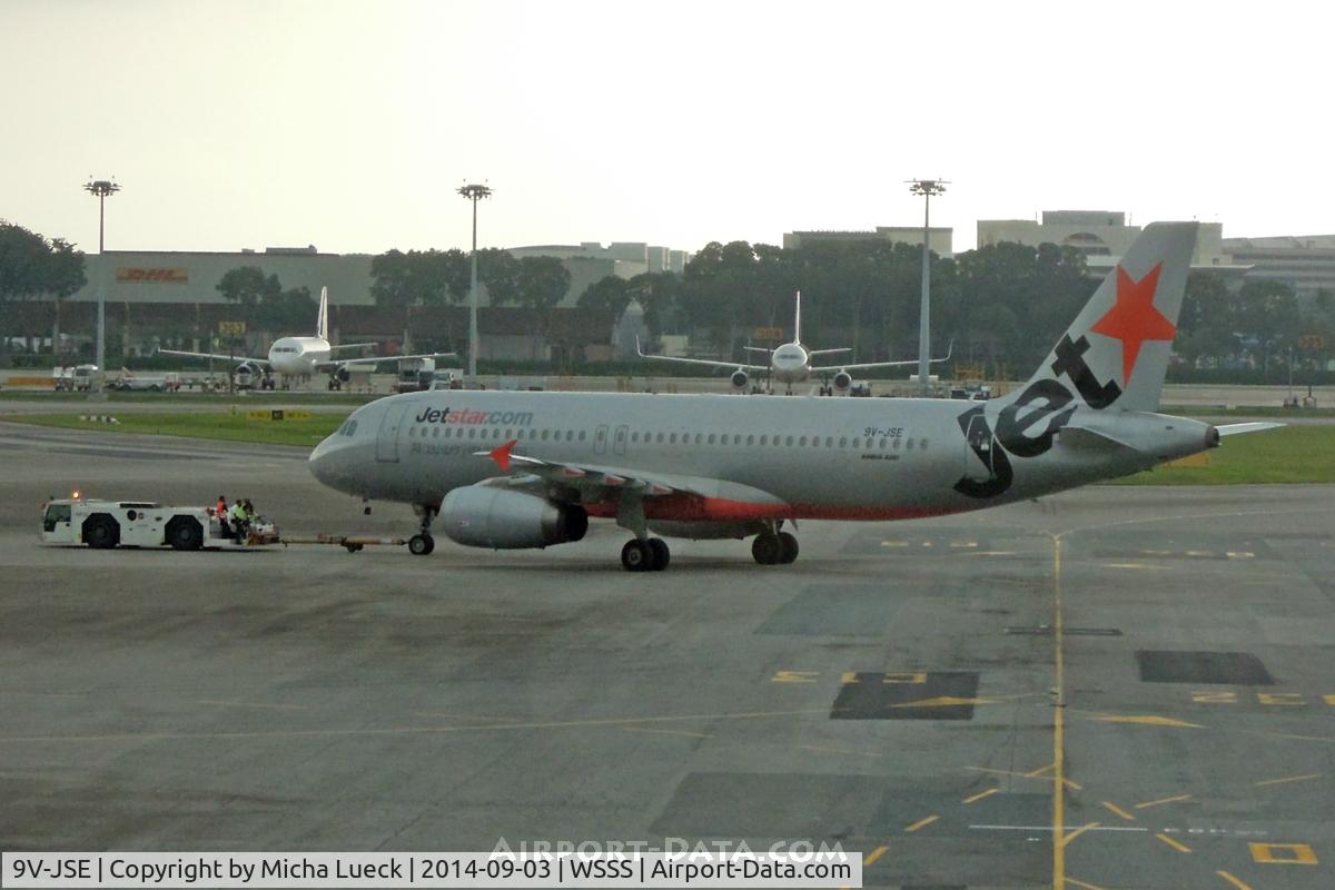 9V-JSE, 2005 Airbus A320-232 C/N 2423, At Changi