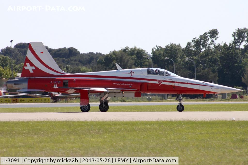 J-3091, Northrop F-5E Tiger II C/N L.1091, Taxiing