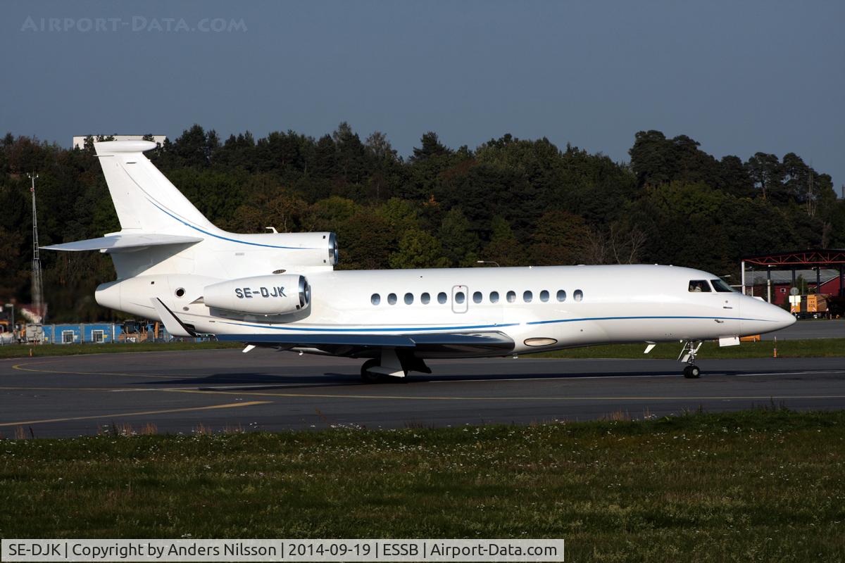 SE-DJK, 2009 Dassault Falcon 7X C/N 59, Lining up runway 12.