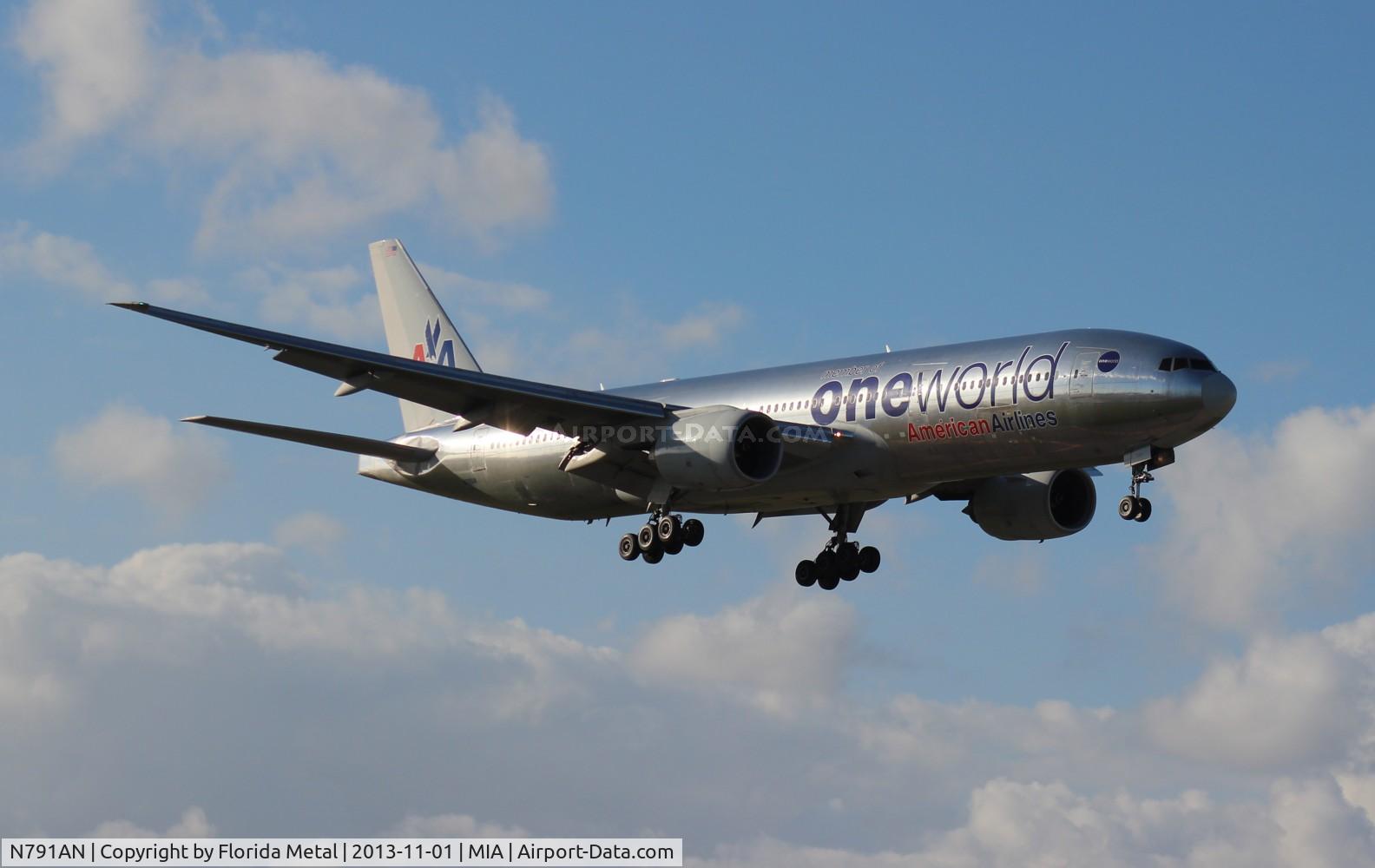 N791AN, 2000 Boeing 777-223/ER C/N 30254, American One World 777-200