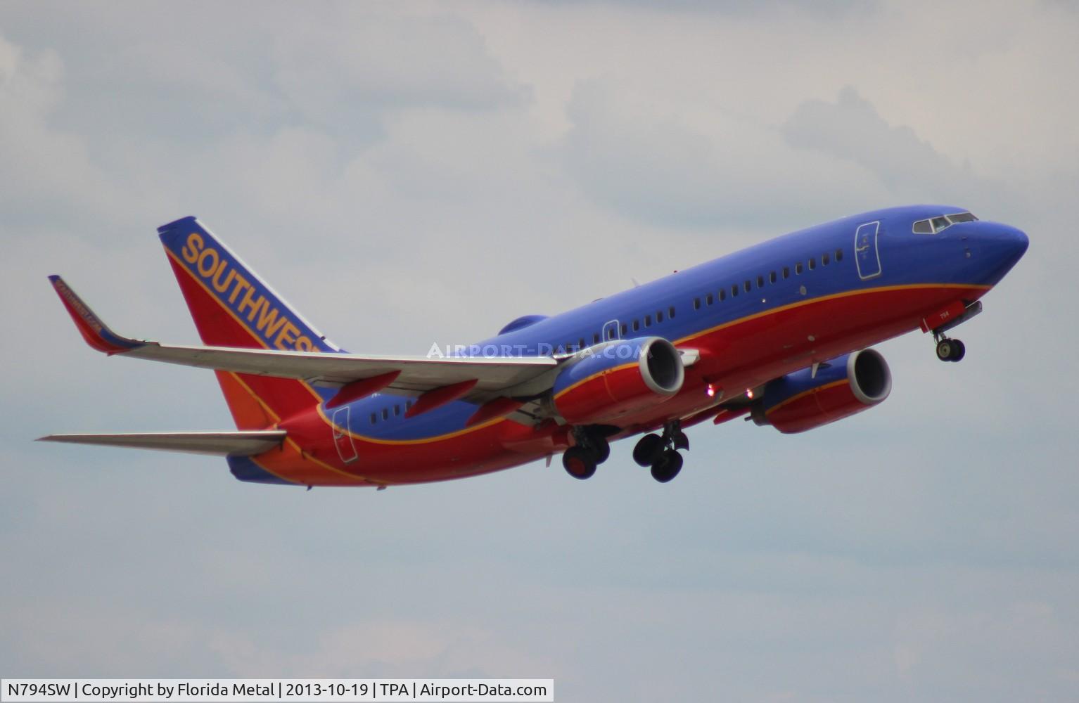 N794SW, 2001 Boeing 737-7H4 C/N 30605, Southwest 737-700