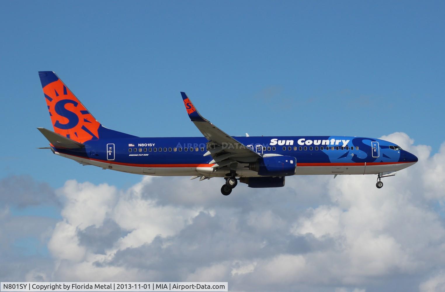 N801SY, 2001 Boeing 737-8Q8 C/N 30332, Sun Country 737-800