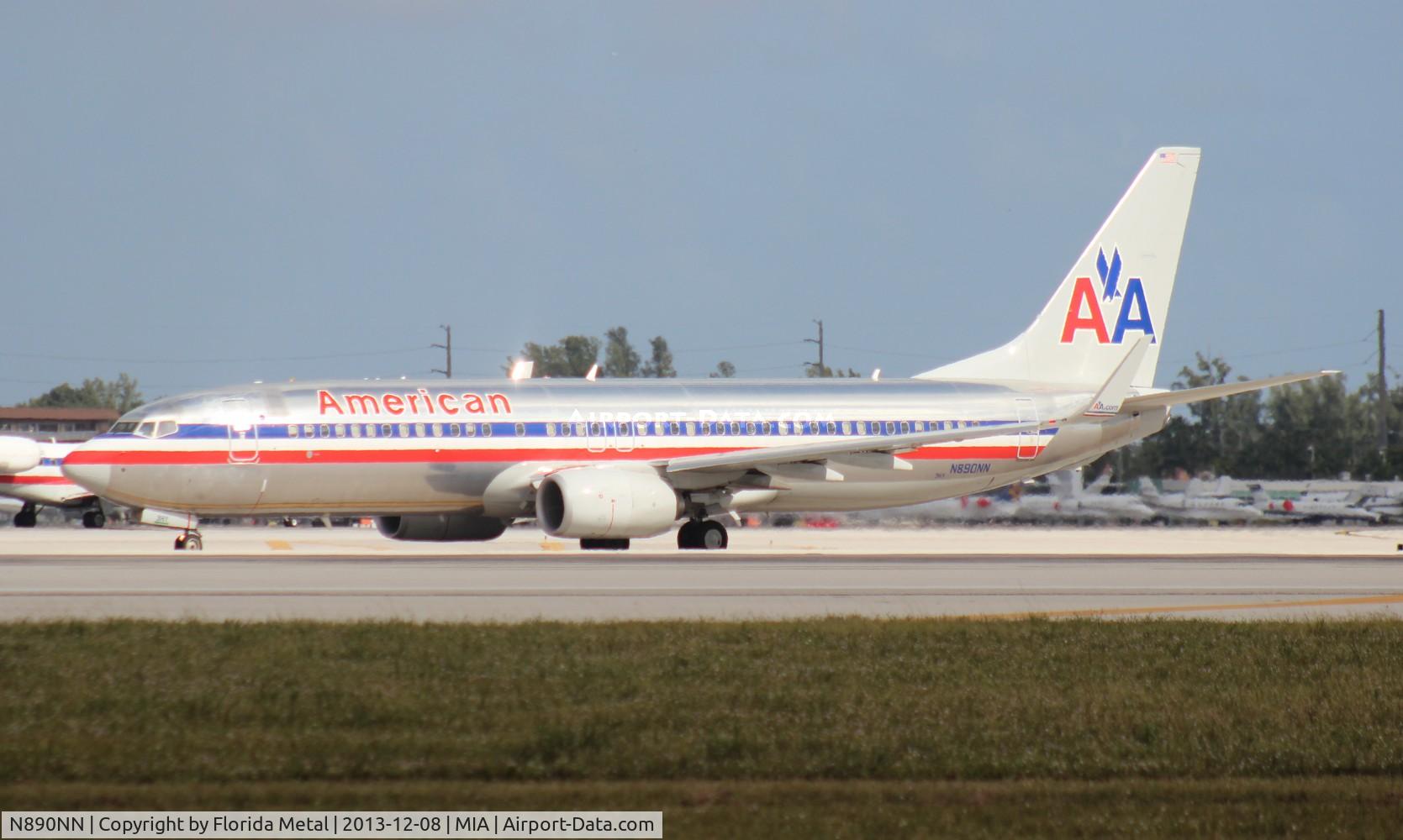 N890NN, 2012 Boeing 737-823 C/N 31143, American 737-800