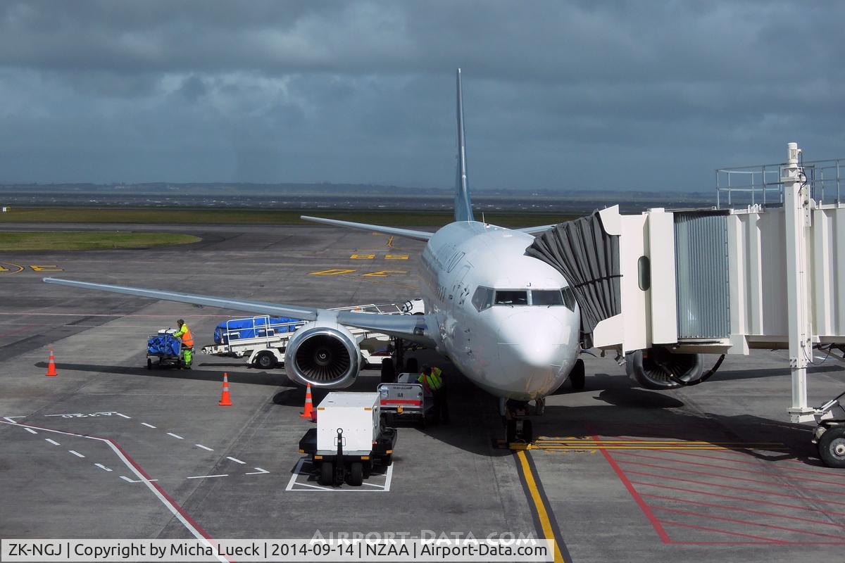 ZK-NGJ, 1999 Boeing 737-319 C/N 25609, At Auckland