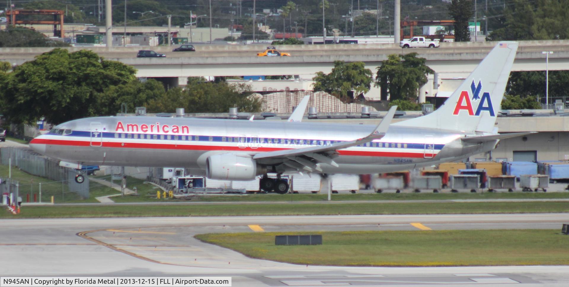 N945AN, 2000 Boeing 737-823 C/N 30085, American 737-800