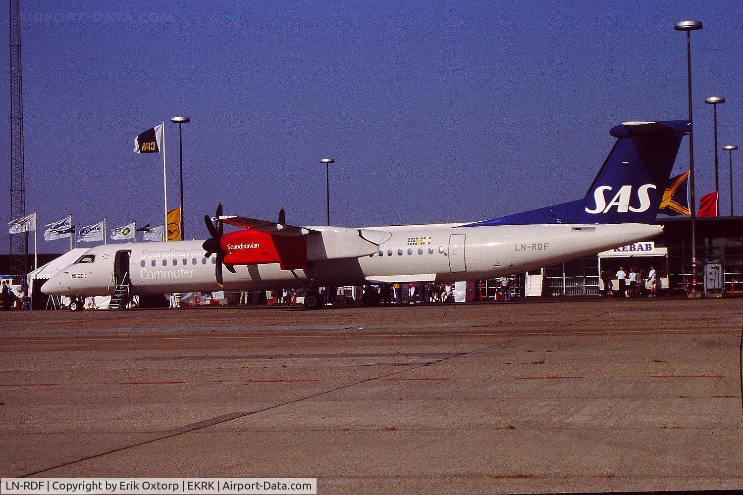 LN-RDF, 2000 De Havilland Canada DHC-8-402Q Dash 8 C/N 4021, LN-RDF in RKE 2005-08